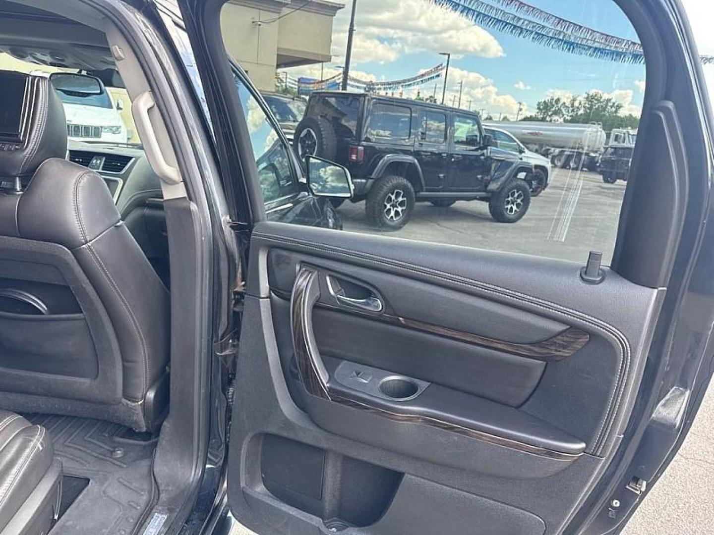 2015 BLACK /BLACK GMC Acadia Denali AWD (1GKKVTKD9FJ) with an 3.6L V6 DOHC 24V engine, 6-Speed Automatic transmission, located at 3304 Woodville Road, Northwood, OH, 43619, (419) 210-8019, 41.612694, -83.480743 - Your #1 Destination for Auto Loans and mdash;No Matter Your Credit!At our dealership, we believe everyone deserves the opportunity to drive their dream car and mdash;whether you have good credit, bad credit, or no credit at all. With a wide selection of hundreds of cars, trucks, and SUVs, you'll fin - Photo#14