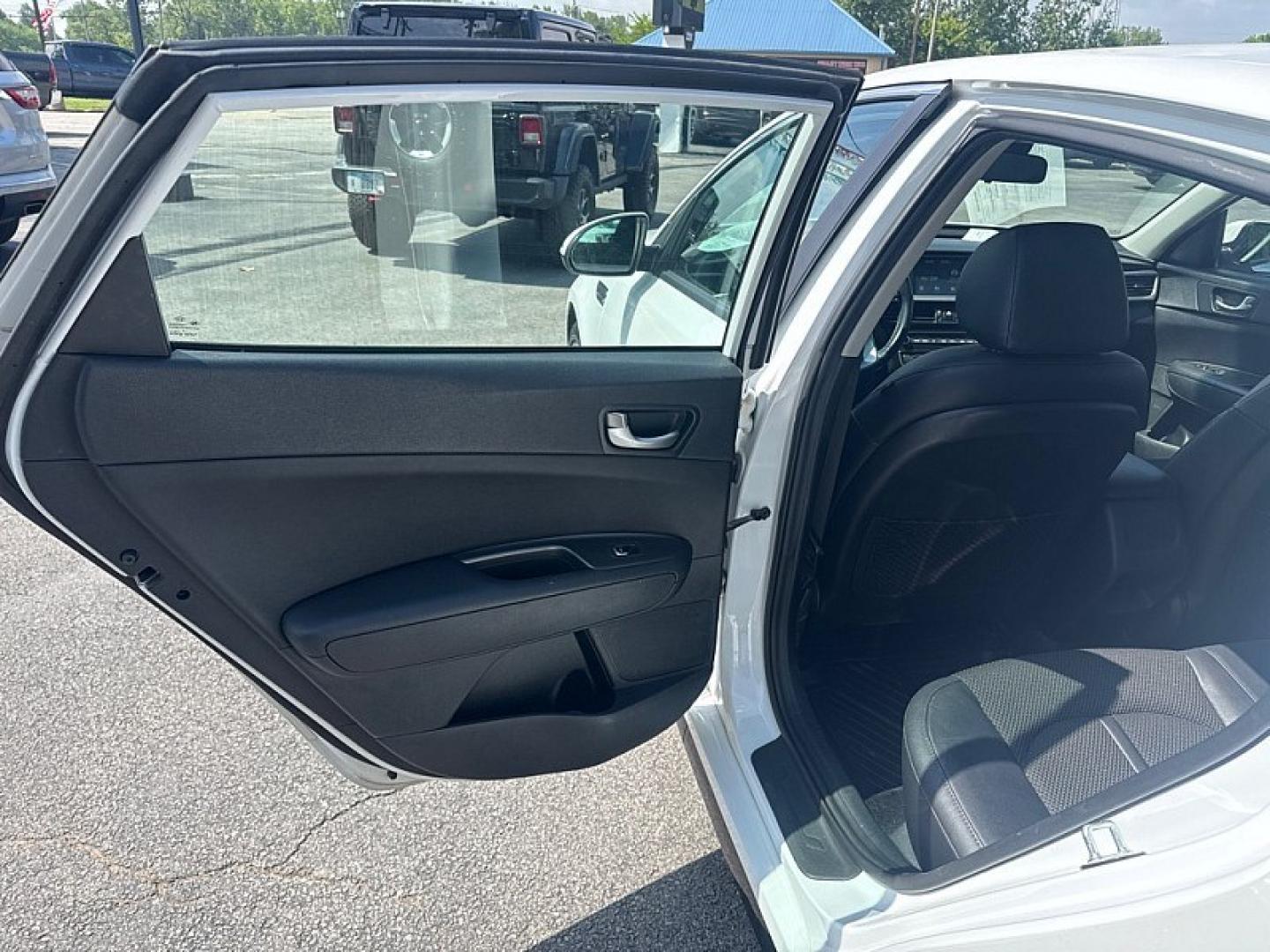 2020 WHITE /BLACK Kia Optima LX (5XXGT4L3XLG) with an 2.4L L4 DOHC 16V engine, 6A transmission, located at 3304 Woodville Road, Northwood, OH, 43619, (419) 210-8019, 41.612694, -83.480743 - Your #1 Destination for Auto Loans and mdash;No Matter Your Credit!At our dealership, we believe everyone deserves the opportunity to drive their dream car and mdash;whether you have good credit, bad credit, or no credit at all. With a wide selection of hundreds of cars, trucks, and SUVs, you'll fin- Photo#10