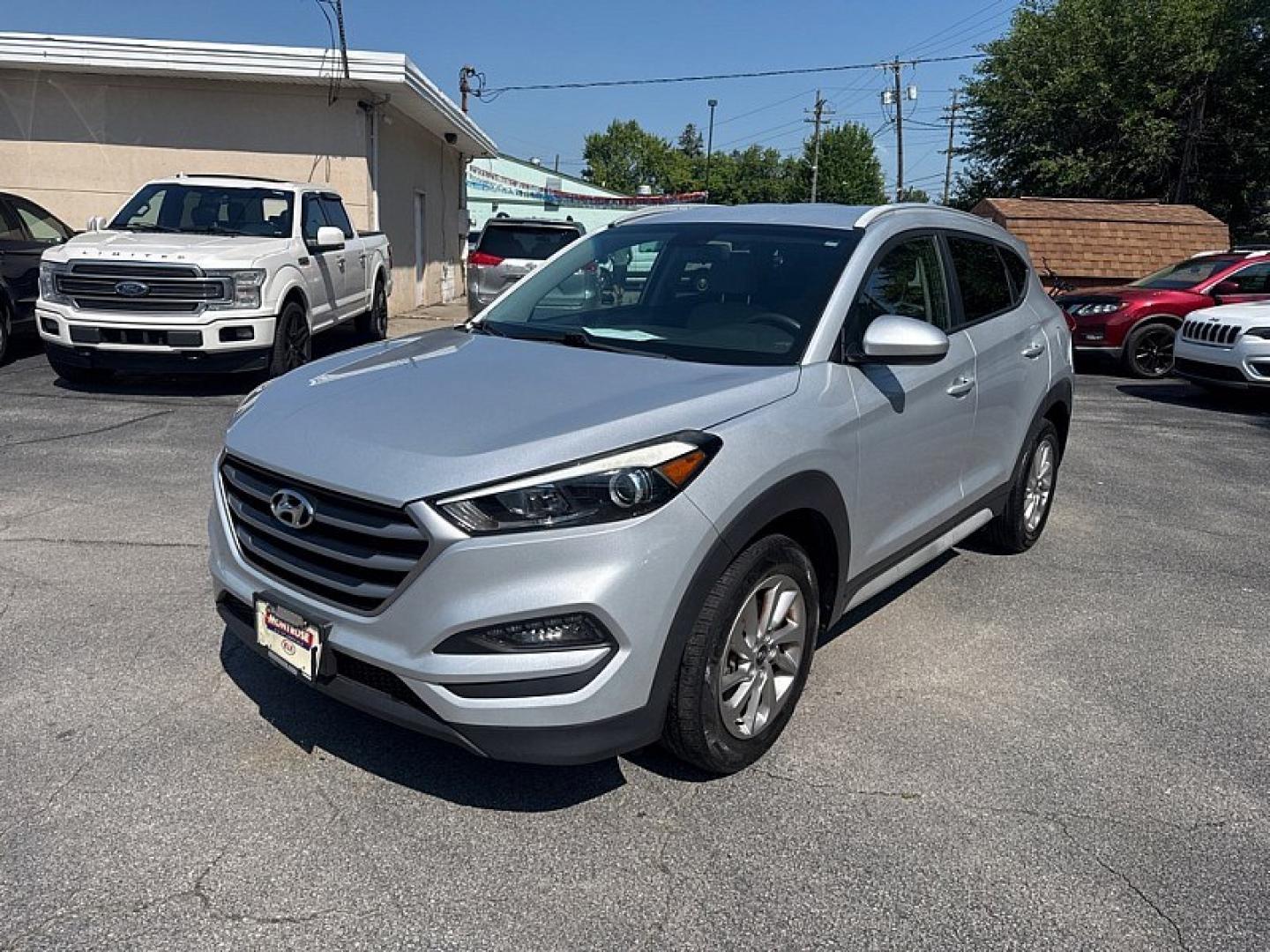 2017 SILVER /GRAY Hyundai Tucson SE w/Preferred Package AWD (KM8J3CA46HU) with an 2.0L L4 DOHC 16V engine, 6A transmission, located at 3304 Woodville Road, Northwood, OH, 43619, (419) 210-8019, 41.612694, -83.480743- Photo#0