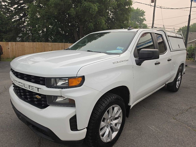 photo of 2022 Chevrolet Silverado 1500 Custom Double Cab 2WD