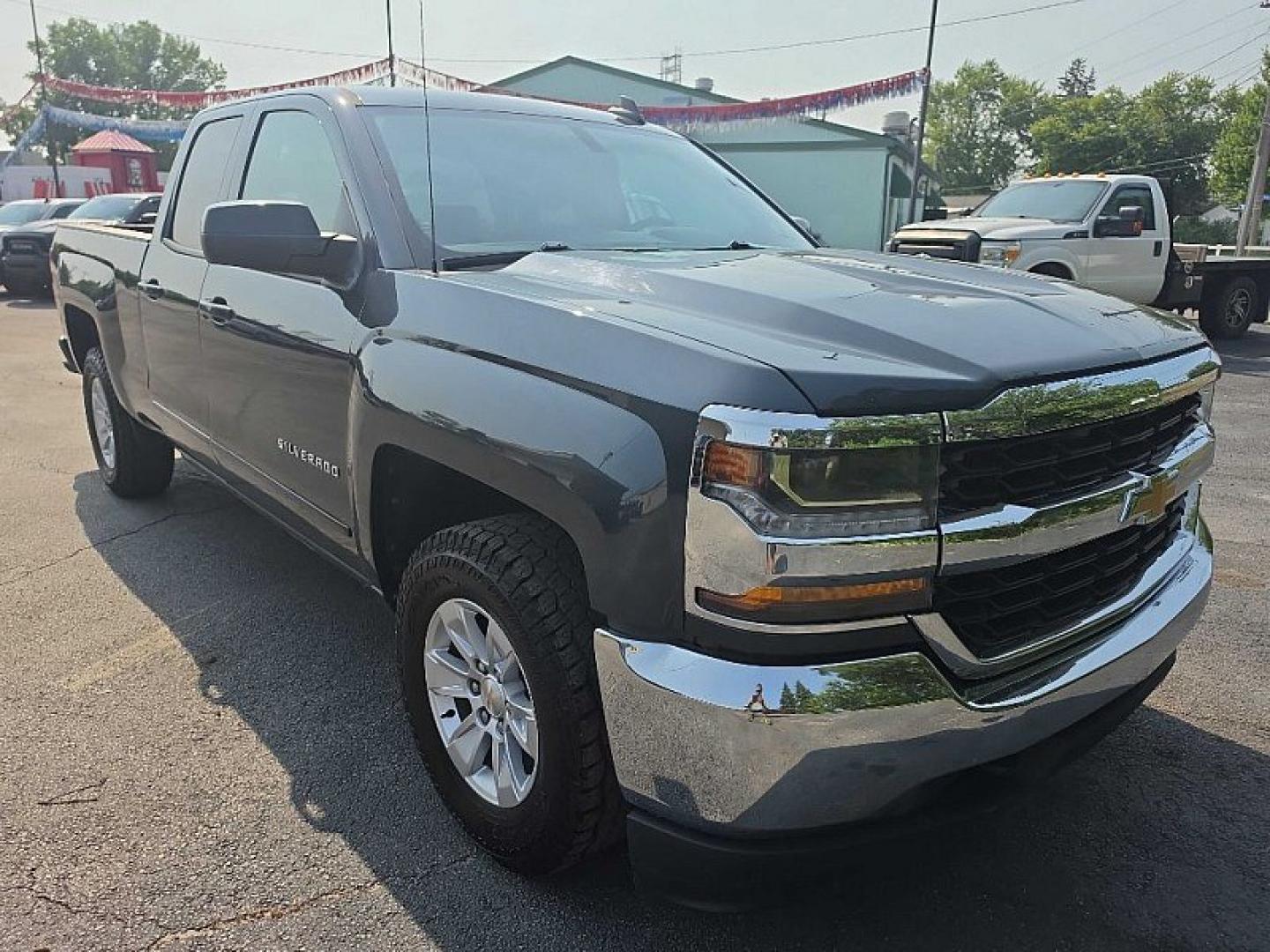 2017 GRAY /BLACK Chevrolet Silverado 1500 LT Double Cab 4WD (1GCVKREC8HZ) with an 5.3L V8 OHV 16V engine, 6A transmission, located at 3304 Woodville Road, Northwood, OH, 43619, (419) 210-8019, 41.612694, -83.480743 - Your #1 Destination for Auto Loans and mdash;No Matter Your Credit!At our dealership, we believe everyone deserves the opportunity to drive their dream car and mdash;whether you have good credit, bad credit, or no credit at all. With a wide selection of hundreds of cars, trucks, and SUVs, you'll fin- Photo#6