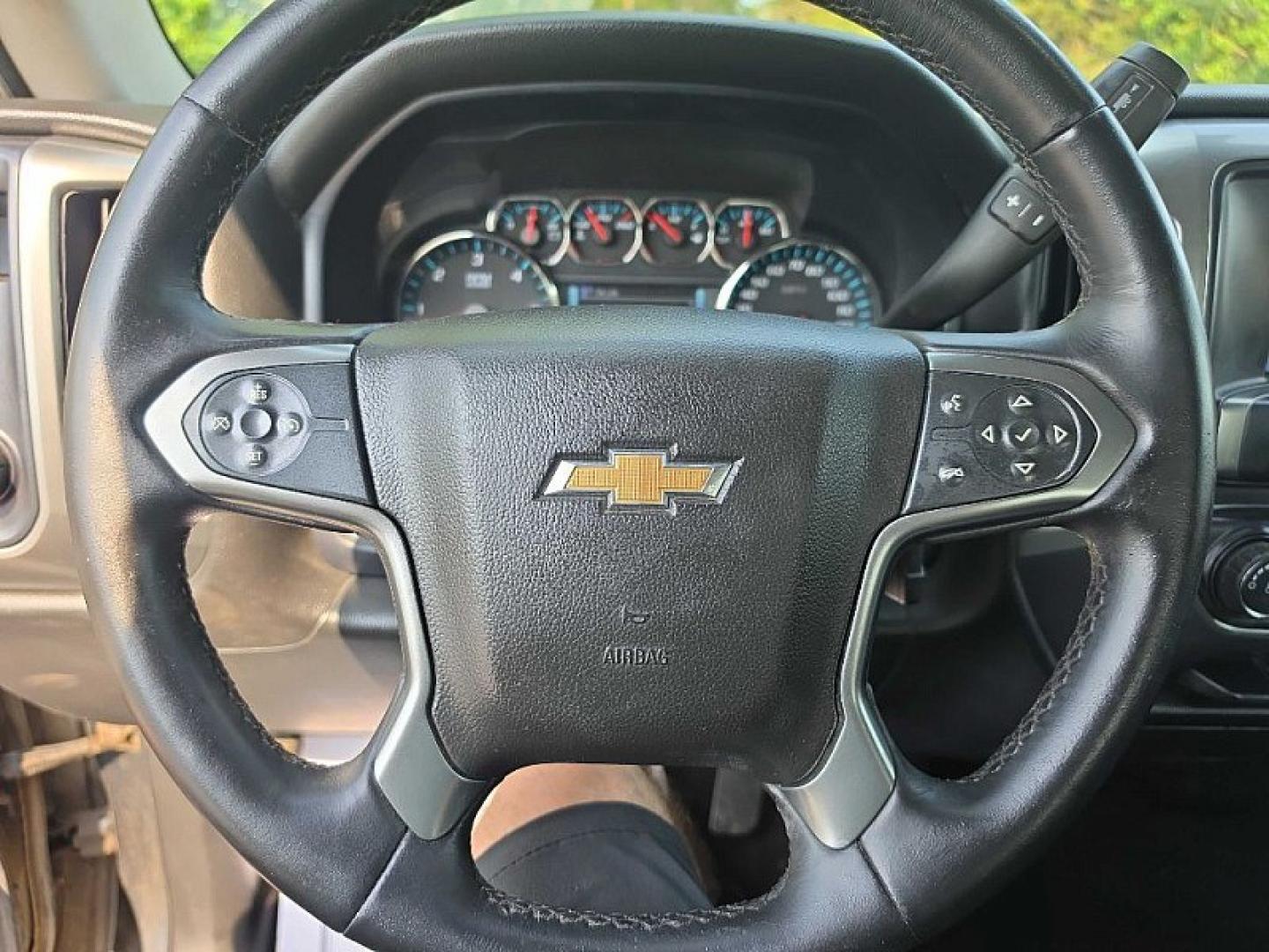 2017 GRAY /BLACK Chevrolet Silverado 1500 LT Double Cab 4WD (1GCVKREC8HZ) with an 5.3L V8 OHV 16V engine, 6A transmission, located at 3304 Woodville Road, Northwood, OH, 43619, (419) 210-8019, 41.612694, -83.480743 - Your #1 Destination for Auto Loans and mdash;No Matter Your Credit!At our dealership, we believe everyone deserves the opportunity to drive their dream car and mdash;whether you have good credit, bad credit, or no credit at all. With a wide selection of hundreds of cars, trucks, and SUVs, you'll fin- Photo#18
