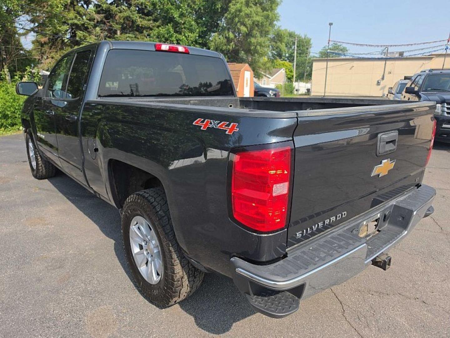 2017 GRAY /BLACK Chevrolet Silverado 1500 LT Double Cab 4WD (1GCVKREC8HZ) with an 5.3L V8 OHV 16V engine, 6A transmission, located at 3304 Woodville Road, Northwood, OH, 43619, (419) 210-8019, 41.612694, -83.480743 - Your #1 Destination for Auto Loans and mdash;No Matter Your Credit!At our dealership, we believe everyone deserves the opportunity to drive their dream car and mdash;whether you have good credit, bad credit, or no credit at all. With a wide selection of hundreds of cars, trucks, and SUVs, you'll fin- Photo#2