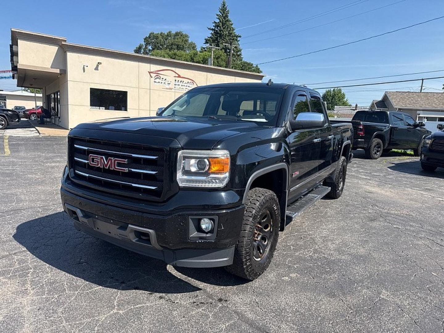 2013 BLACK /BLACK GMC Sierra 1500 SLT Ext. Cab 4WD (1GTV2VEC3EZ) with an 5.3L V8 OHV 16V engine, 6-Speed Automatic transmission, located at 3304 Woodville Road, Northwood, OH, 43619, (419) 210-8019, 41.612694, -83.480743- Photo#0