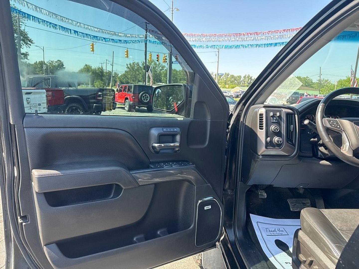 2013 BLACK /BLACK GMC Sierra 1500 SLT Ext. Cab 4WD (1GTV2VEC3EZ) with an 5.3L V8 OHV 16V engine, 6-Speed Automatic transmission, located at 3304 Woodville Road, Northwood, OH, 43619, (419) 210-8019, 41.612694, -83.480743- Photo#8