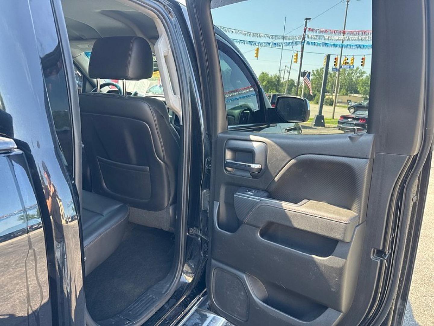 2013 BLACK /BLACK GMC Sierra 1500 SLT Ext. Cab 4WD (1GTV2VEC3EZ) with an 5.3L V8 OHV 16V engine, 6-Speed Automatic transmission, located at 3304 Woodville Road, Northwood, OH, 43619, (419) 210-8019, 41.612694, -83.480743- Photo#12
