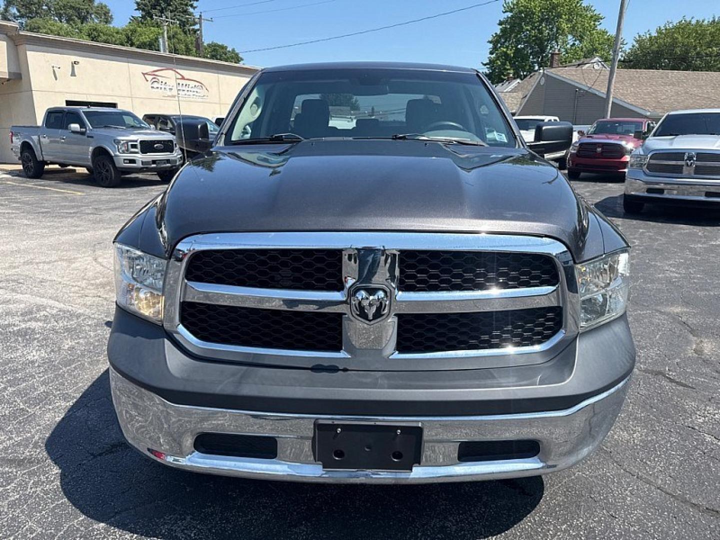 2015 GRAY /BLACK / GREY RAM 1500 Tradesman Quad Cab 2WD (1C6RR6FT0FS) with an 5.7L V8 OHV 16V engine, 6-Speed Automatic transmission, located at 3304 Woodville Road, Northwood, OH, 43619, (419) 210-8019, 41.612694, -83.480743- Photo#7