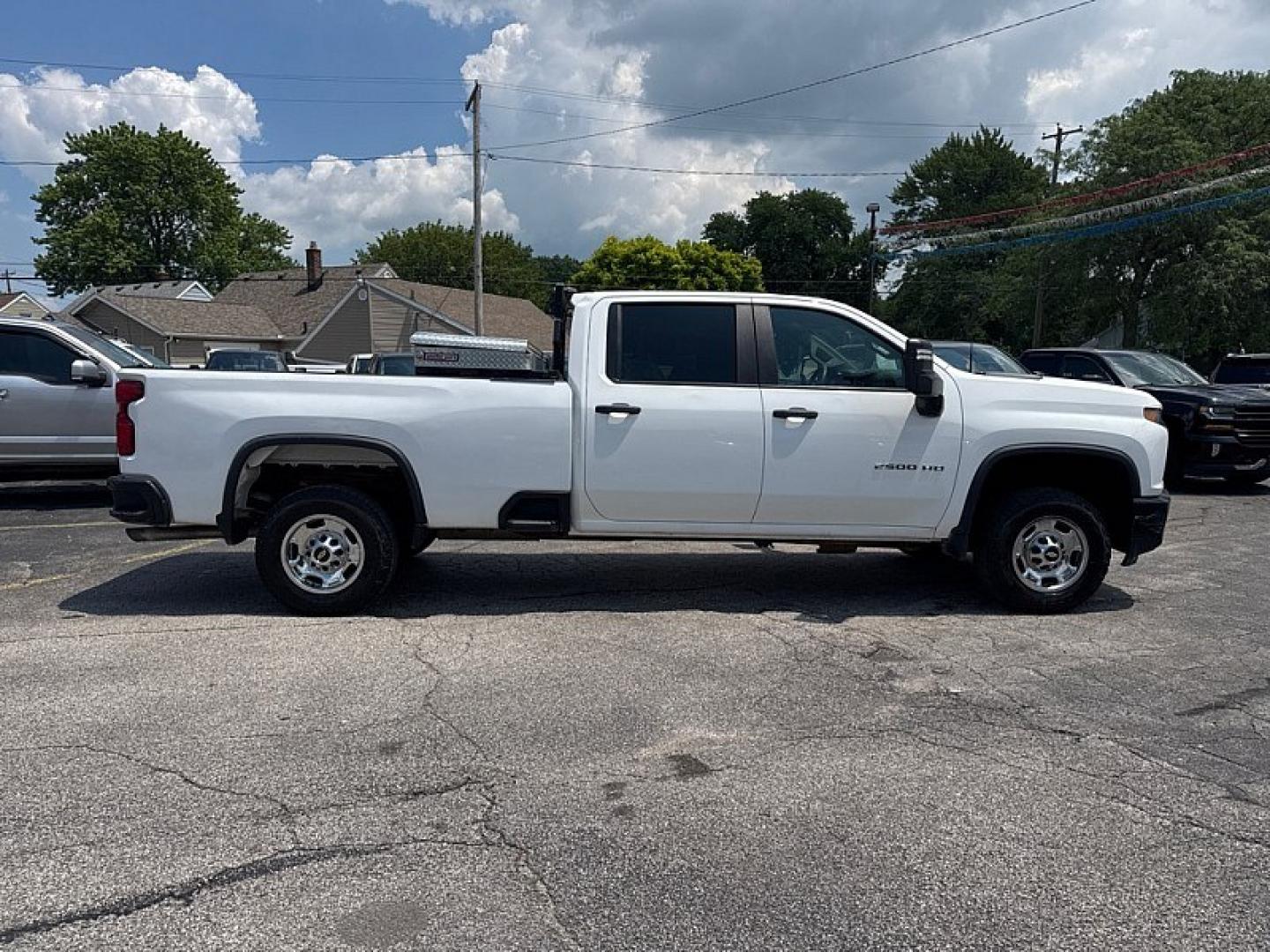 2021 WHITE /BLACK Chevrolet Silverado 2500HD Work Truck Crew Cab Short Box 2WD (1GC1WLE72MF) with an 6.6L V8 OHV 16V engine, 6A transmission, located at 3304 Woodville Road, Northwood, OH, 43619, (419) 210-8019, 41.612694, -83.480743 - Your #1 Destination for Auto Loans and mdash;No Matter Your Credit!At our dealership, we believe everyone deserves the opportunity to drive their dream car and mdash;whether you have good credit, bad credit, or no credit at all. With a wide selection of hundreds of cars, trucks, and SUVs, you'll fin- Photo#5