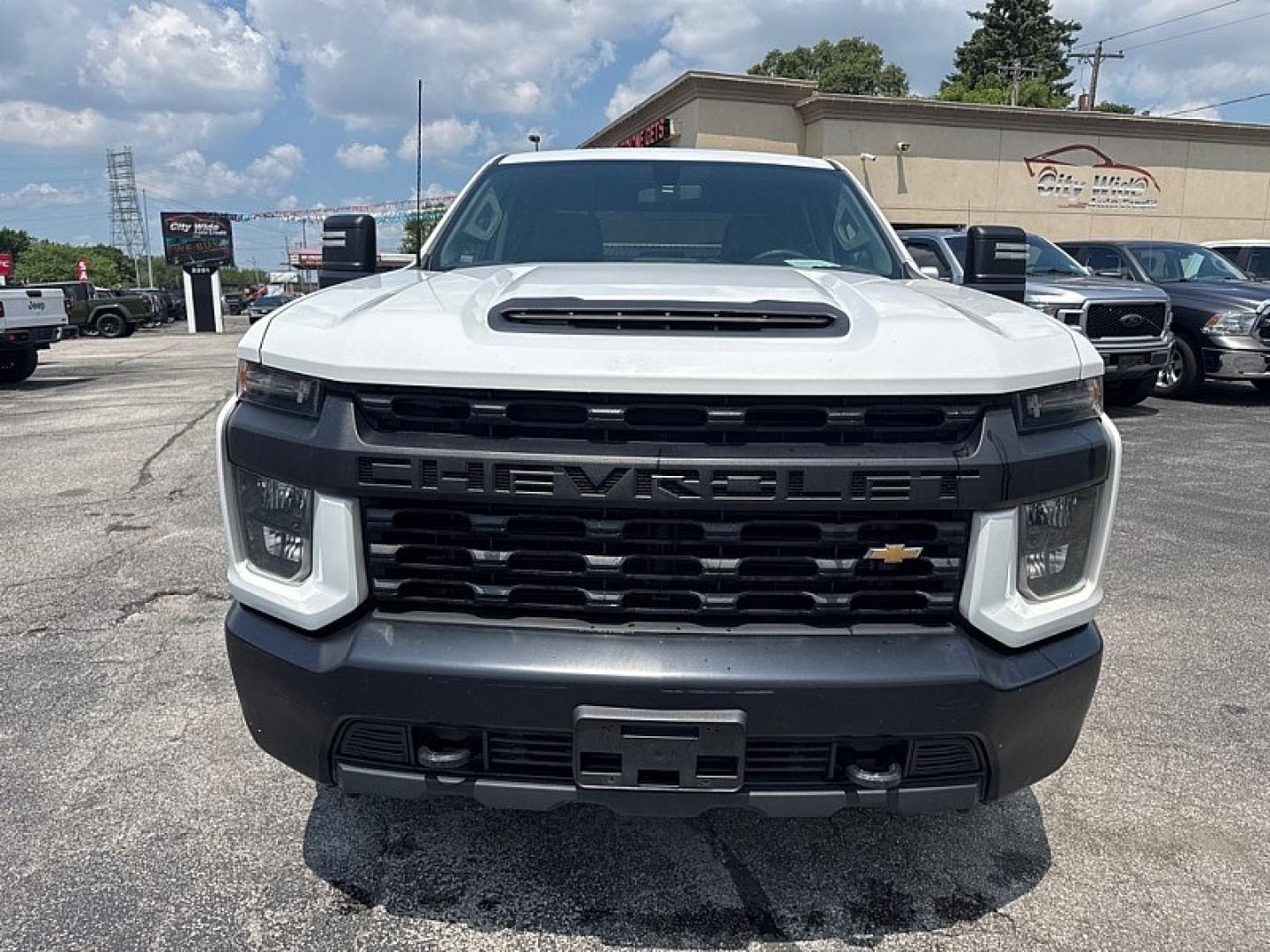 2021 WHITE /BLACK Chevrolet Silverado 2500HD Work Truck Crew Cab Short Box 2WD (1GC1WLE72MF) with an 6.6L V8 OHV 16V engine, 6A transmission, located at 3304 Woodville Road, Northwood, OH, 43619, (419) 210-8019, 41.612694, -83.480743 - Your #1 Destination for Auto Loans and mdash;No Matter Your Credit!At our dealership, we believe everyone deserves the opportunity to drive their dream car and mdash;whether you have good credit, bad credit, or no credit at all. With a wide selection of hundreds of cars, trucks, and SUVs, you'll fin- Photo#7