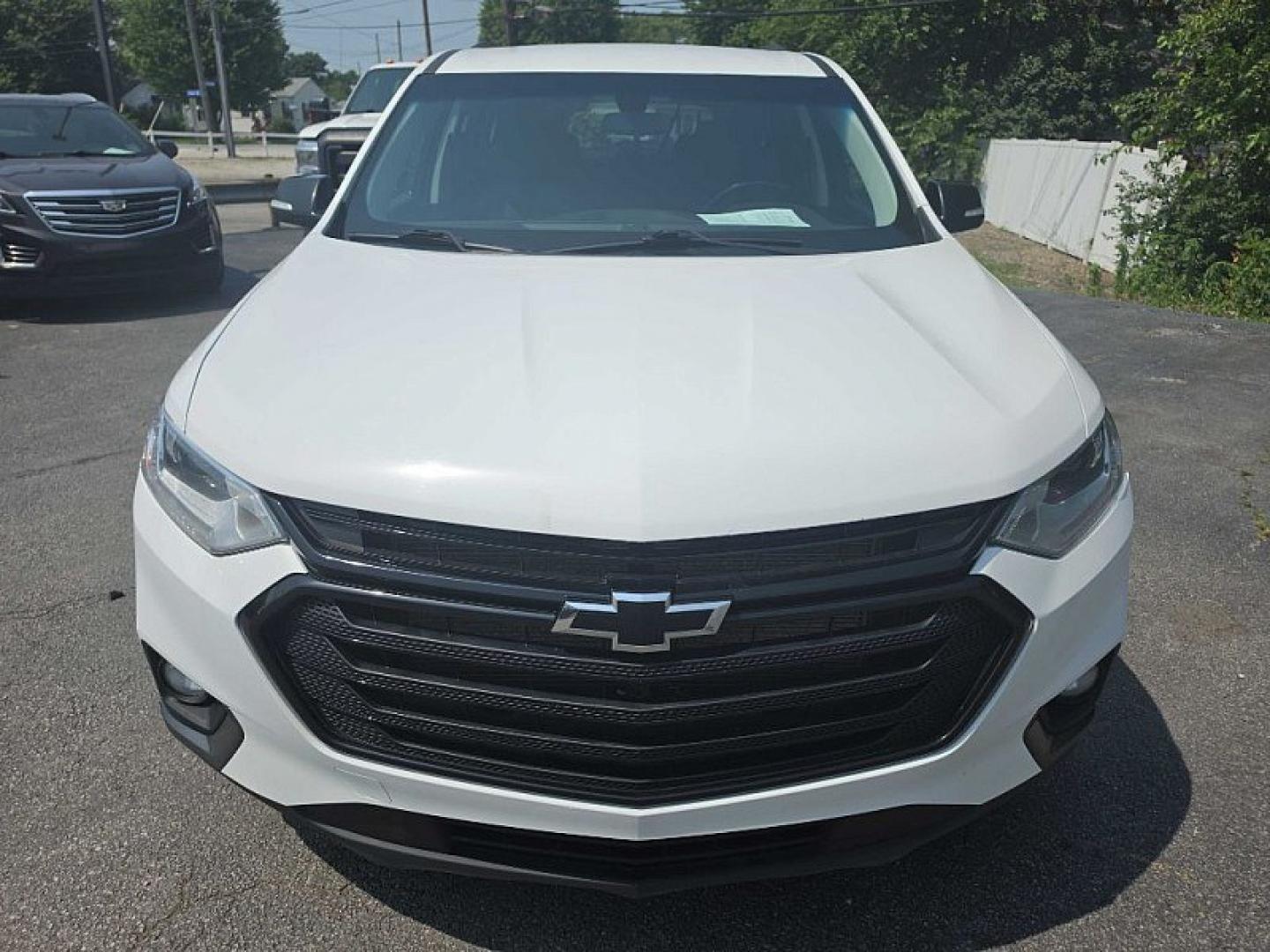 2020 WHITE /BLACK Chevrolet Traverse LT Cloth AWD (1GNEVGKW5LJ) with an 3.6L V6 DOHC 24V engine, 9A transmission, located at 3304 Woodville Road, Northwood, OH, 43619, (419) 210-8019, 41.612694, -83.480743 - Your #1 Destination for Auto Loans and mdash;No Matter Your Credit!At our dealership, we believe everyone deserves the opportunity to drive their dream car and mdash;whether you have good credit, bad credit, or no credit at all. With a wide selection of hundreds of cars, trucks, and SUVs, you'll fin- Photo#7
