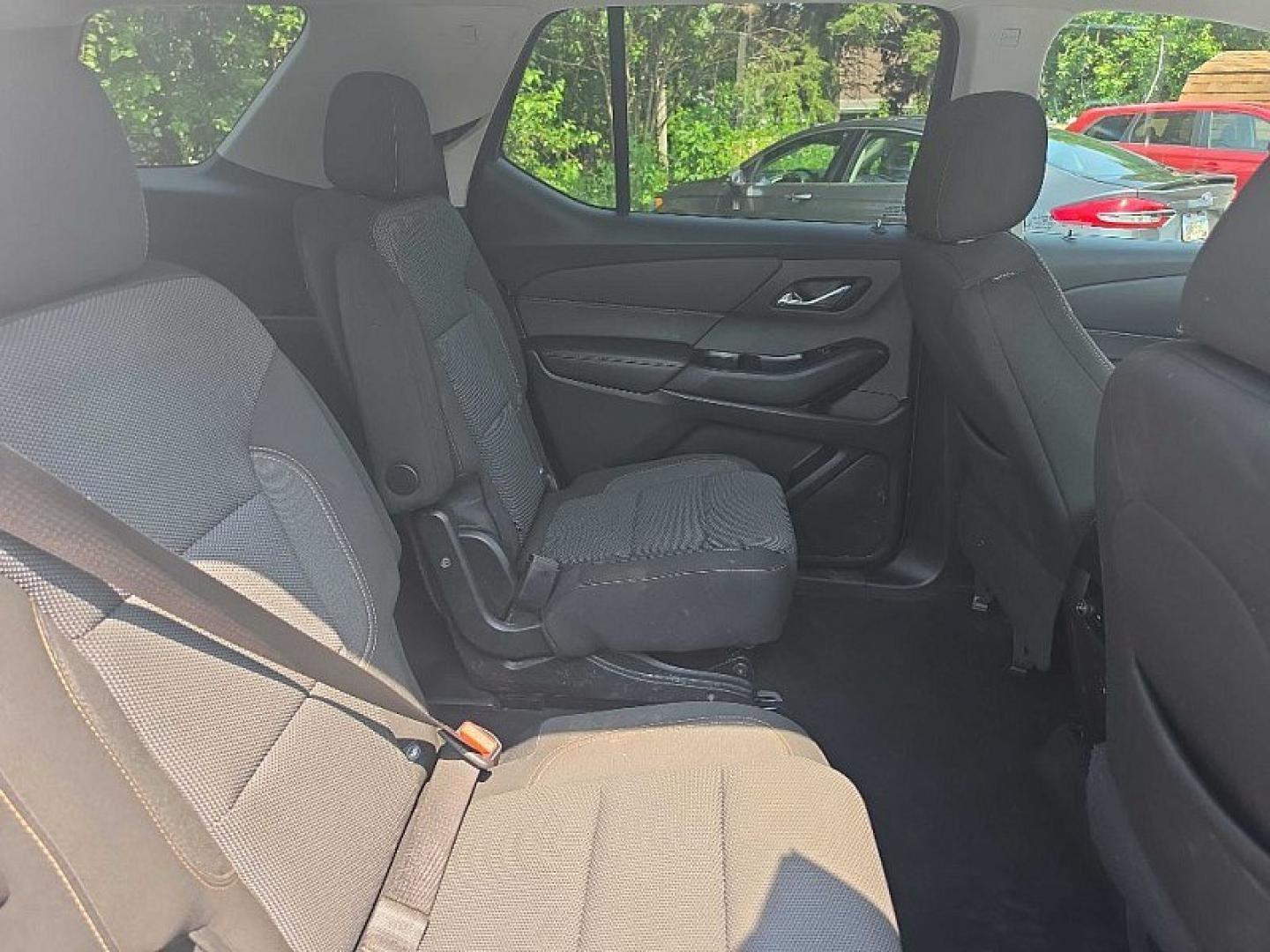 2020 WHITE /BLACK Chevrolet Traverse LT Cloth AWD (1GNEVGKW5LJ) with an 3.6L V6 DOHC 24V engine, 9A transmission, located at 3304 Woodville Road, Northwood, OH, 43619, (419) 210-8019, 41.612694, -83.480743 - Your #1 Destination for Auto Loans and mdash;No Matter Your Credit!At our dealership, we believe everyone deserves the opportunity to drive their dream car and mdash;whether you have good credit, bad credit, or no credit at all. With a wide selection of hundreds of cars, trucks, and SUVs, you'll fin- Photo#15