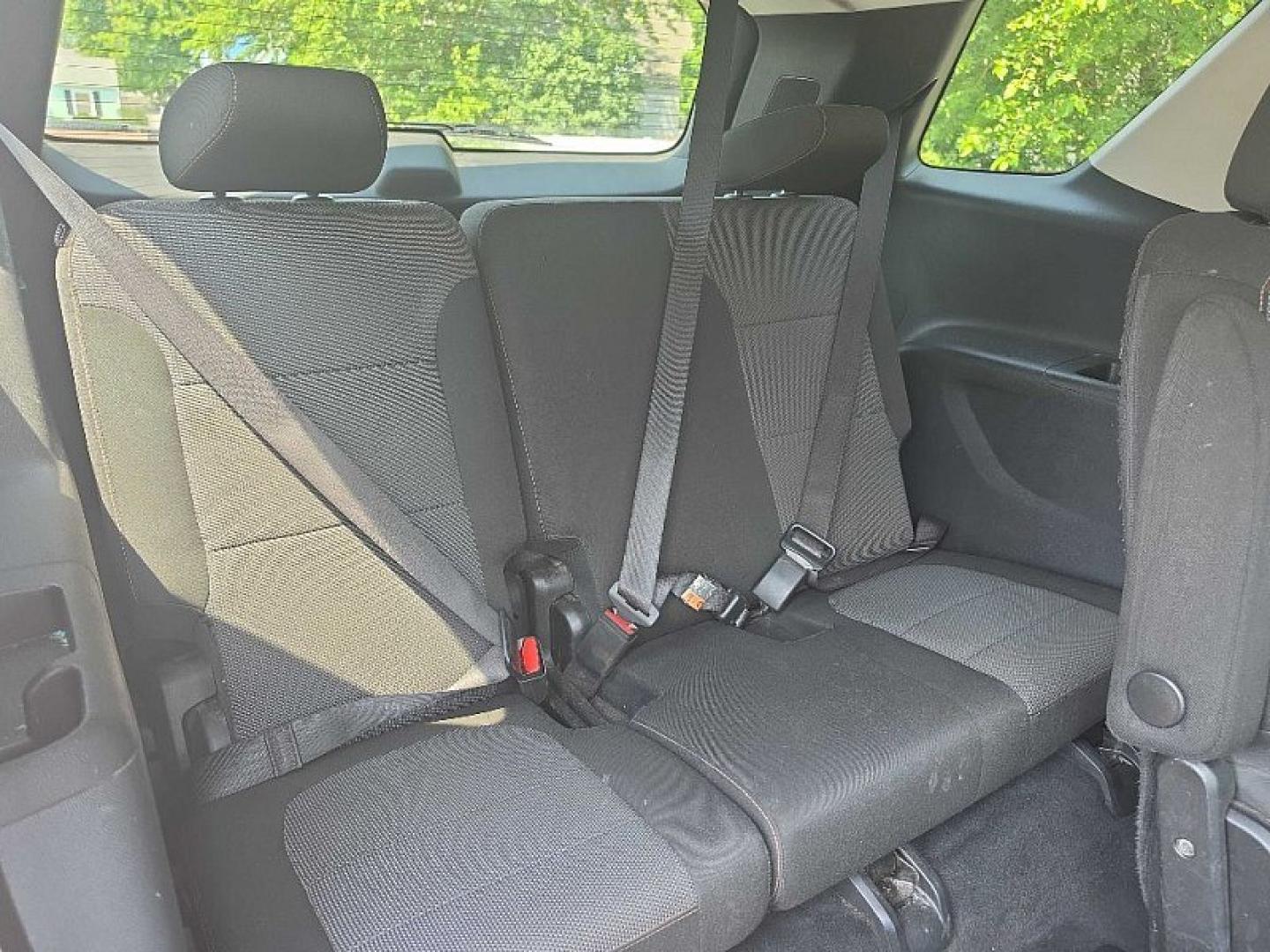 2020 WHITE /BLACK Chevrolet Traverse LT Cloth AWD (1GNEVGKW5LJ) with an 3.6L V6 DOHC 24V engine, 9A transmission, located at 3304 Woodville Road, Northwood, OH, 43619, (419) 210-8019, 41.612694, -83.480743 - Your #1 Destination for Auto Loans and mdash;No Matter Your Credit!At our dealership, we believe everyone deserves the opportunity to drive their dream car and mdash;whether you have good credit, bad credit, or no credit at all. With a wide selection of hundreds of cars, trucks, and SUVs, you'll fin- Photo#16