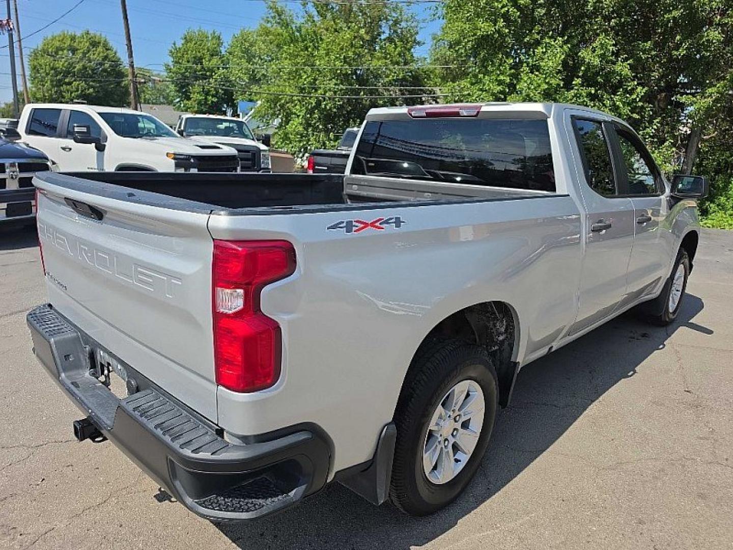 2020 SILVER /BLACK Chevrolet Silverado 1500 Work Truck Double Cab 4WD (1GCRYAEFXLZ) with an 5.3L V8 OHV 16V engine, 6A transmission, located at 3304 Woodville Road, Northwood, OH, 43619, (419) 210-8019, 41.612694, -83.480743 - Your #1 Destination for Auto Loans and mdash;No Matter Your Credit!At our dealership, we believe everyone deserves the opportunity to drive their dream car and mdash;whether you have good credit, bad credit, or no credit at all. With a wide selection of hundreds of cars, trucks, and SUVs, you'll fin- Photo#4
