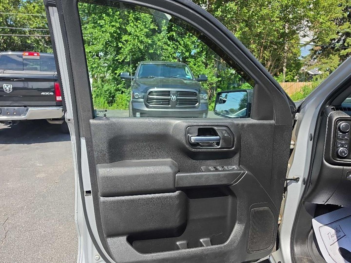 2020 SILVER /BLACK Chevrolet Silverado 1500 Work Truck Double Cab 4WD (1GCRYAEFXLZ) with an 5.3L V8 OHV 16V engine, 6A transmission, located at 3304 Woodville Road, Northwood, OH, 43619, (419) 210-8019, 41.612694, -83.480743 - Your #1 Destination for Auto Loans and mdash;No Matter Your Credit!At our dealership, we believe everyone deserves the opportunity to drive their dream car and mdash;whether you have good credit, bad credit, or no credit at all. With a wide selection of hundreds of cars, trucks, and SUVs, you'll fin- Photo#8