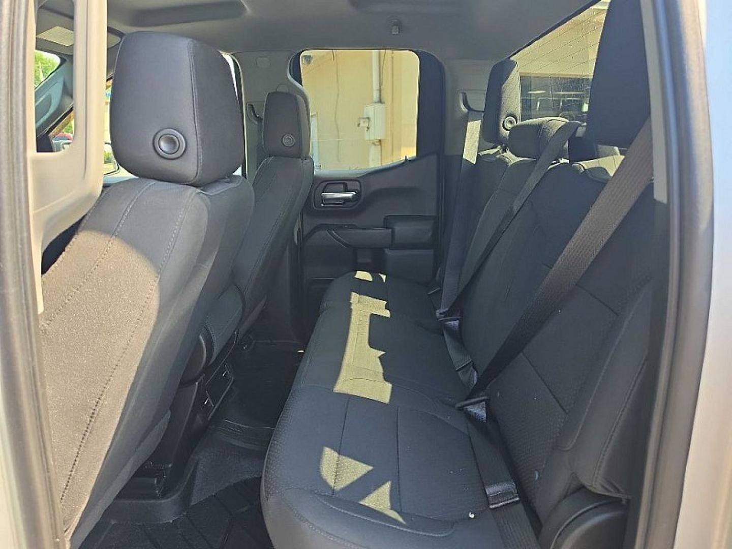 2020 SILVER /BLACK Chevrolet Silverado 1500 Work Truck Double Cab 4WD (1GCRYAEFXLZ) with an 5.3L V8 OHV 16V engine, 6A transmission, located at 3304 Woodville Road, Northwood, OH, 43619, (419) 210-8019, 41.612694, -83.480743 - Your #1 Destination for Auto Loans and mdash;No Matter Your Credit!At our dealership, we believe everyone deserves the opportunity to drive their dream car and mdash;whether you have good credit, bad credit, or no credit at all. With a wide selection of hundreds of cars, trucks, and SUVs, you'll fin- Photo#11