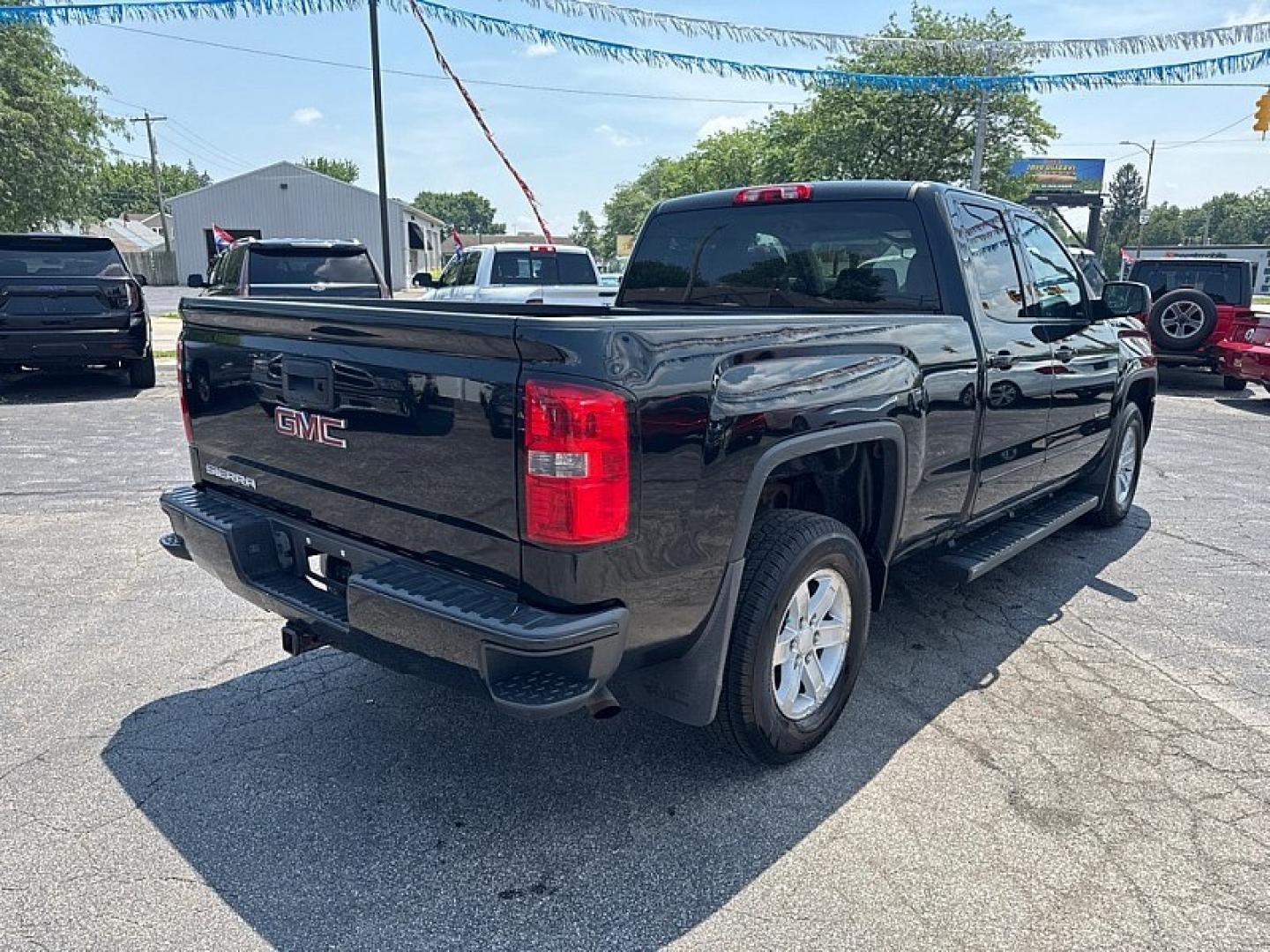 2016 BLACK /BLACK GMC Sierra 1500 Base Double Cab 4WD (1GTV2LEC7GZ) with an 5.3L V8 OHV 16V engine, 6A transmission, located at 3304 Woodville Road, Northwood, OH, 43619, (419) 210-8019, 41.612694, -83.480743- Photo#4