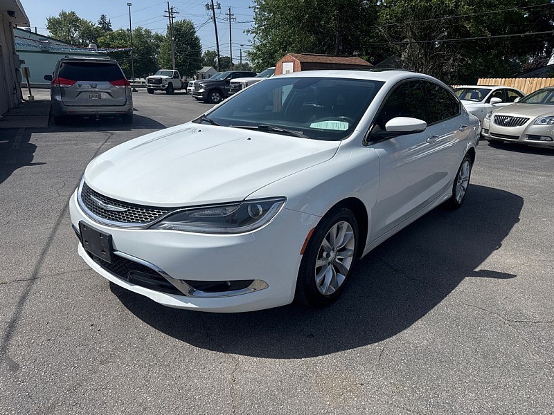 photo of 2015 Chrysler 200 C