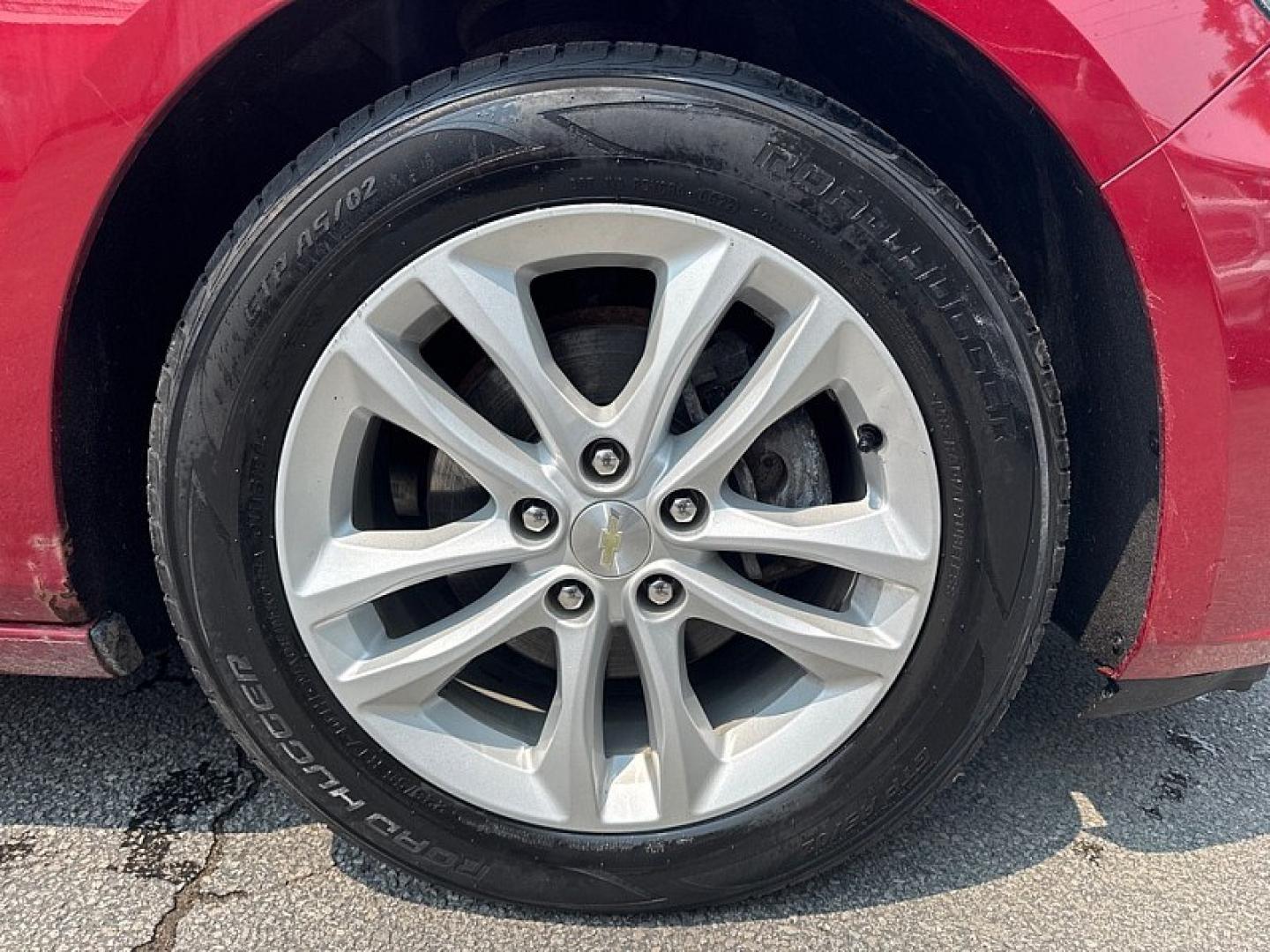2016 RED /BLACK Chevrolet Malibu 1LT (1G1ZE5ST0GF) with an 1.5L L4 DOHC 16V engine, 6A transmission, located at 3304 Woodville Road, Northwood, OH, 43619, (419) 210-8019, 41.612694, -83.480743 - Your #1 Destination for Auto Loans and mdash;No Matter Your Credit!At our dealership, we believe everyone deserves the opportunity to drive their dream car and mdash;whether you have good credit, bad credit, or no credit at all. With a wide selection of hundreds of cars, trucks, and SUVs, you'll fin- Photo#17