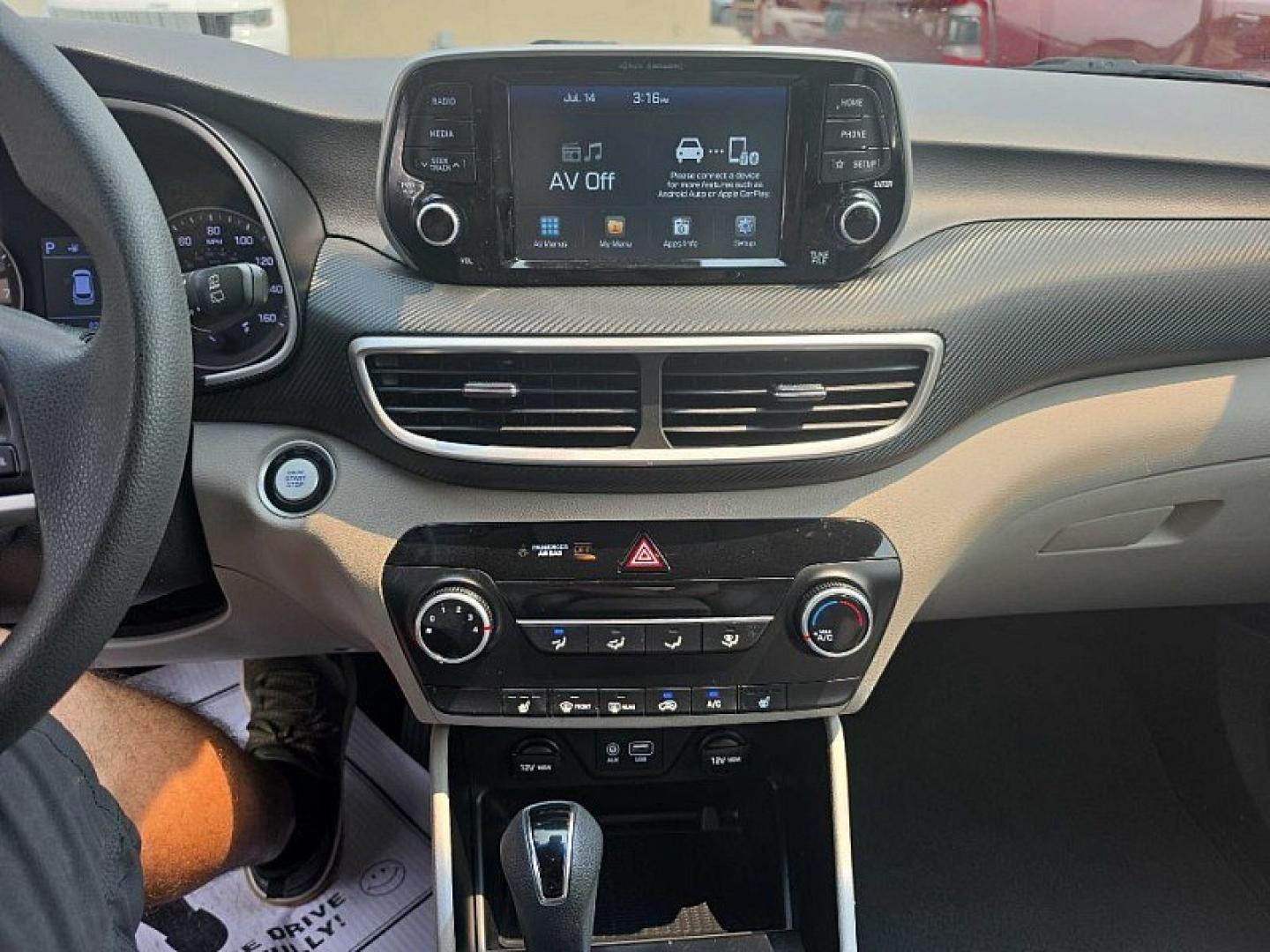 2019 WHITE /BLACK / BEIGE Hyundai Tucson SEL AWD (KM8J3CA47KU) with an 2.0L L4 DOHC 16V engine, 6A transmission, located at 3304 Woodville Road, Northwood, OH, 43619, (419) 210-8019, 41.612694, -83.480743 - Your #1 Destination for Auto Loans and mdash;No Matter Your Credit!At our dealership, we believe everyone deserves the opportunity to drive their dream car and mdash;whether you have good credit, bad credit, or no credit at all. With a wide selection of hundreds of cars, trucks, and SUVs, you'll fin- Photo#19
