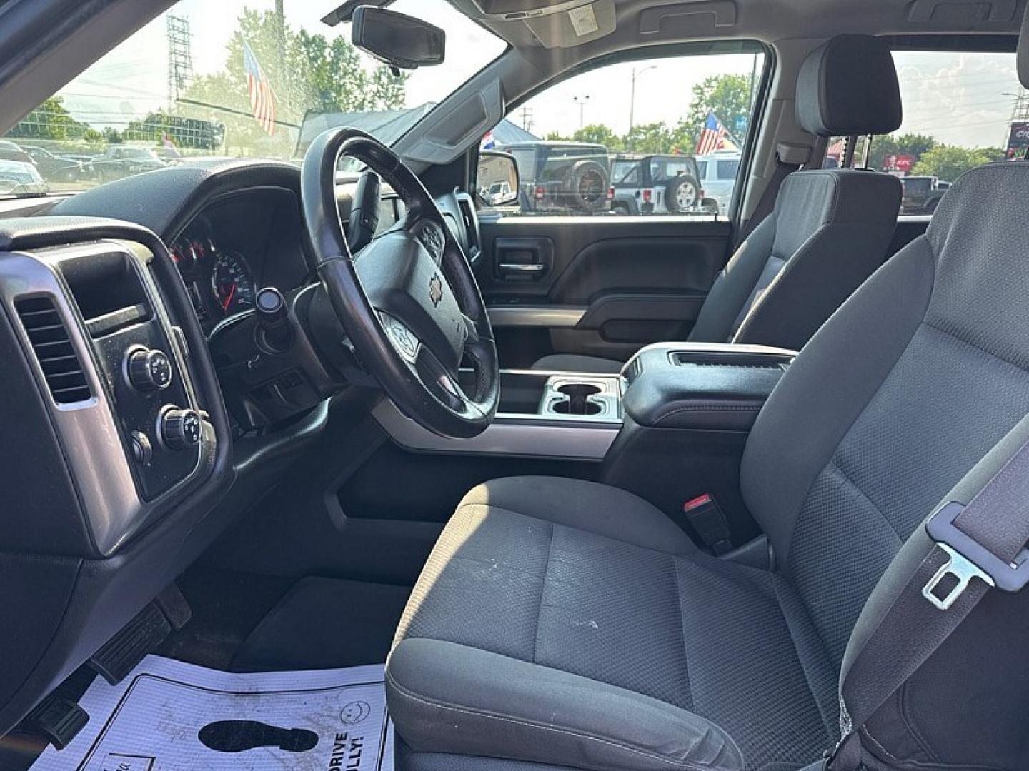 2017 BLACK /BLACK Chevrolet Silverado 1500 LT Double Cab 4WD (1GCVKREC4HZ) with an 5.3L V8 OHV 16V engine, 6A transmission, located at 3304 Woodville Road, Northwood, OH, 43619, (419) 210-8019, 41.612694, -83.480743 - Your #1 Destination for Auto Loans and mdash;No Matter Your Credit!At our dealership, we believe everyone deserves the opportunity to drive their dream car and mdash;whether you have good credit, bad credit, or no credit at all. With a wide selection of hundreds of cars, trucks, and SUVs, you'll fin- Photo#9