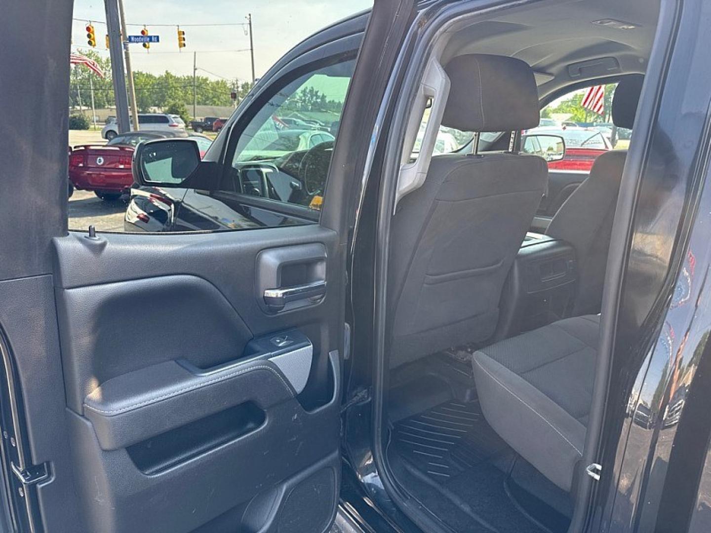 2017 BLACK /BLACK Chevrolet Silverado 1500 LT Double Cab 4WD (1GCVKREC4HZ) with an 5.3L V8 OHV 16V engine, 6A transmission, located at 3304 Woodville Road, Northwood, OH, 43619, (419) 210-8019, 41.612694, -83.480743 - Your #1 Destination for Auto Loans and mdash;No Matter Your Credit!At our dealership, we believe everyone deserves the opportunity to drive their dream car and mdash;whether you have good credit, bad credit, or no credit at all. With a wide selection of hundreds of cars, trucks, and SUVs, you'll fin- Photo#10