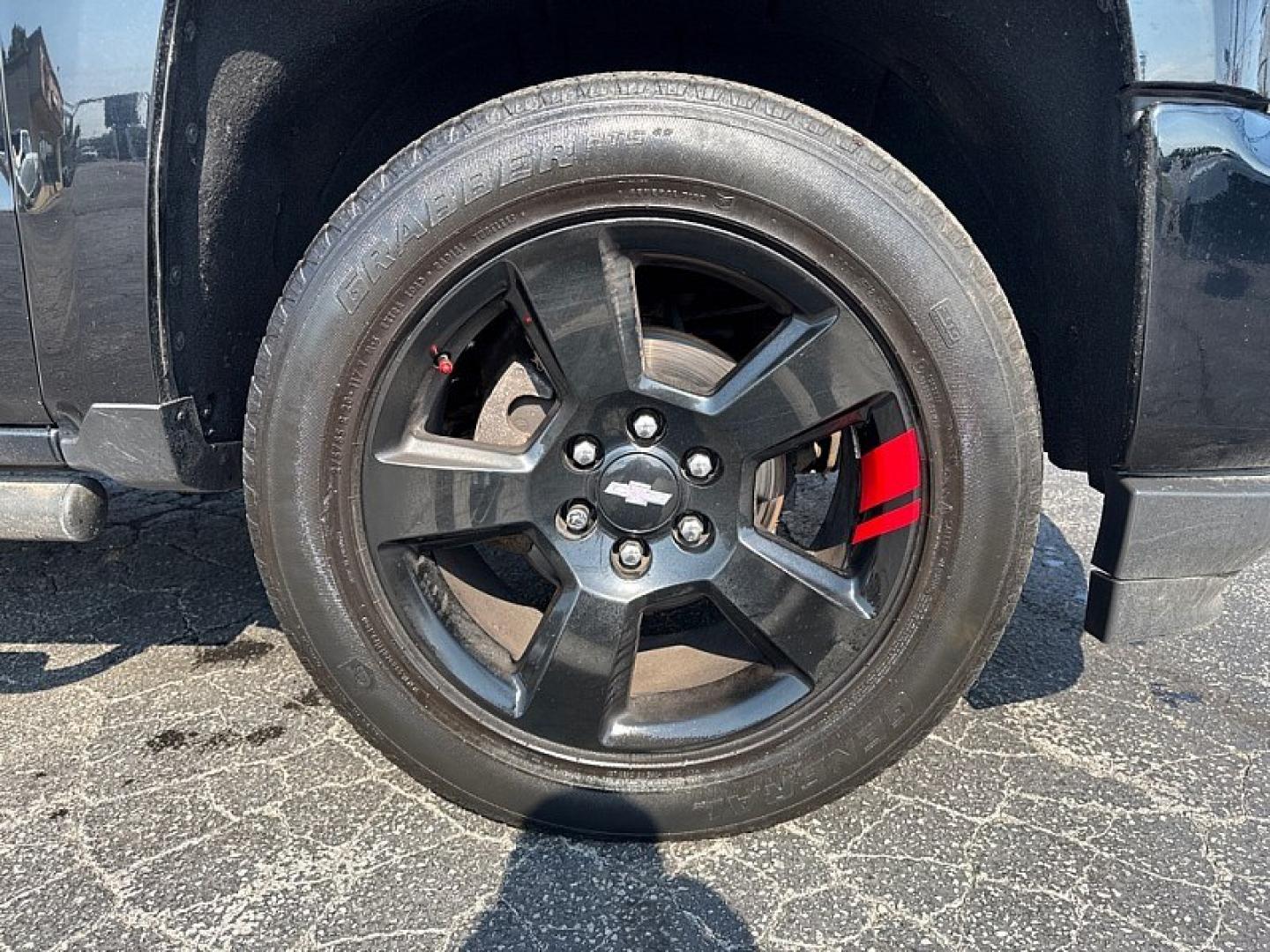 2017 BLACK /BLACK Chevrolet Silverado 1500 LT Double Cab 4WD (1GCVKREC4HZ) with an 5.3L V8 OHV 16V engine, 6A transmission, located at 3304 Woodville Road, Northwood, OH, 43619, (419) 210-8019, 41.612694, -83.480743 - Your #1 Destination for Auto Loans and mdash;No Matter Your Credit!At our dealership, we believe everyone deserves the opportunity to drive their dream car and mdash;whether you have good credit, bad credit, or no credit at all. With a wide selection of hundreds of cars, trucks, and SUVs, you'll fin- Photo#17