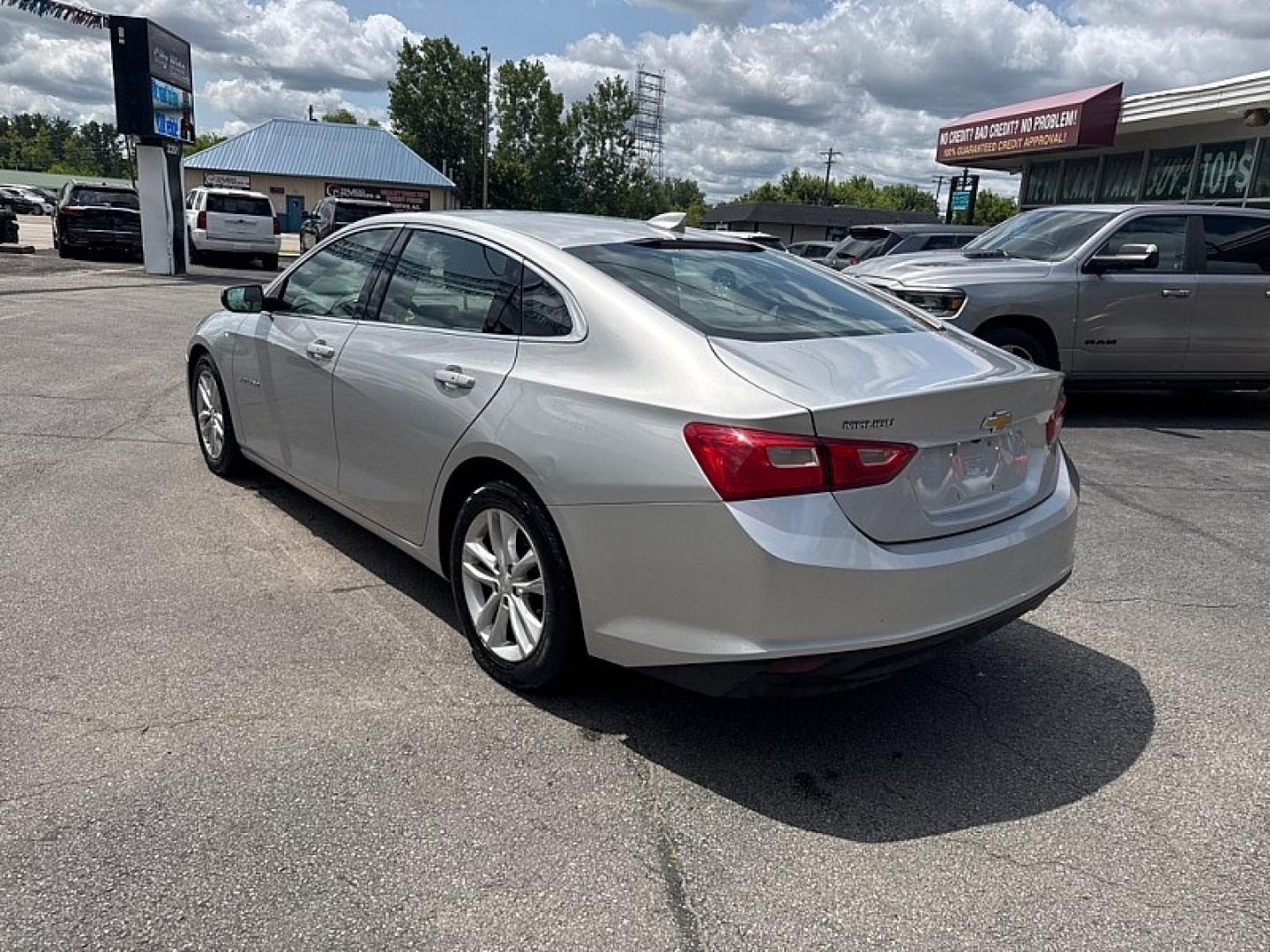 2017 SILVER /BEIGE Chevrolet Malibu 1LT (1G1ZE5ST2HF) with an 1.5L L4 DOHC 16V engine, 6A transmission, located at 3304 Woodville Road, Northwood, OH, 43619, (419) 210-8019, 41.612694, -83.480743 - Your #1 Destination for Auto Loans and mdash;No Matter Your Credit!At our dealership, we believe everyone deserves the opportunity to drive their dream car and mdash;whether you have good credit, bad credit, or no credit at all. With a wide selection of hundreds of cars, trucks, and SUVs, you'll fin- Photo#2