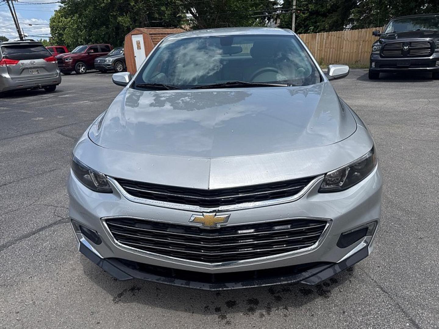 2017 SILVER /BEIGE Chevrolet Malibu 1LT (1G1ZE5ST2HF) with an 1.5L L4 DOHC 16V engine, 6A transmission, located at 3304 Woodville Road, Northwood, OH, 43619, (419) 210-8019, 41.612694, -83.480743 - Your #1 Destination for Auto Loans and mdash;No Matter Your Credit!At our dealership, we believe everyone deserves the opportunity to drive their dream car and mdash;whether you have good credit, bad credit, or no credit at all. With a wide selection of hundreds of cars, trucks, and SUVs, you'll fin- Photo#7