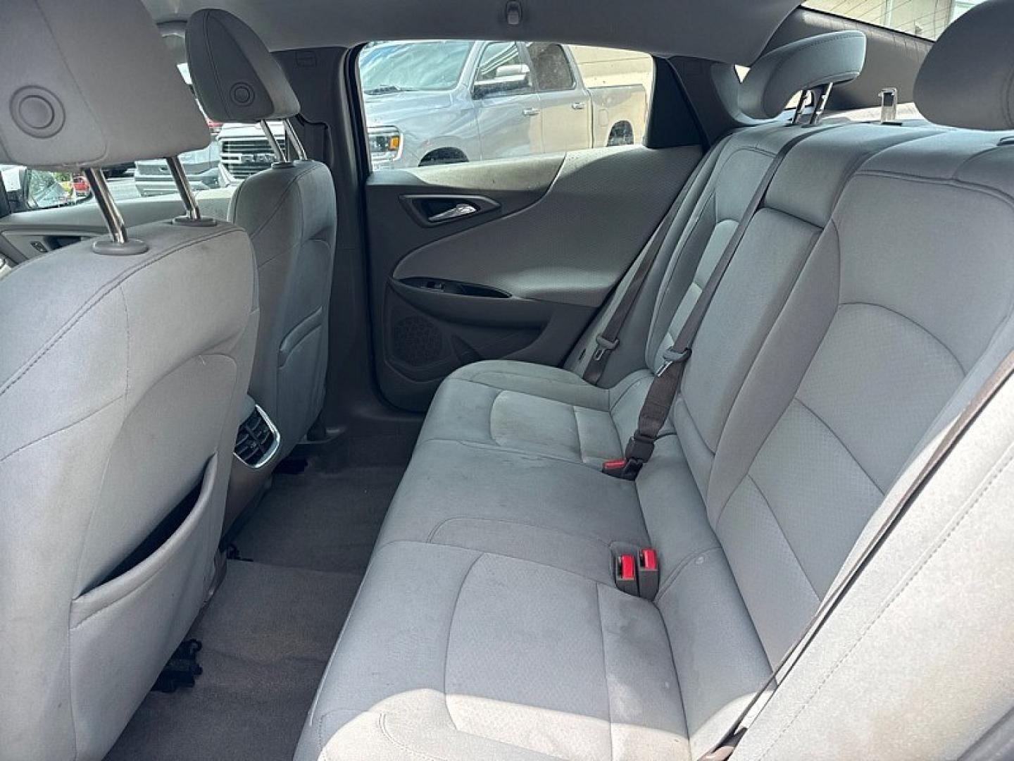 2017 SILVER /BEIGE Chevrolet Malibu 1LT (1G1ZE5ST2HF) with an 1.5L L4 DOHC 16V engine, 6A transmission, located at 3304 Woodville Road, Northwood, OH, 43619, (419) 210-8019, 41.612694, -83.480743 - Your #1 Destination for Auto Loans and mdash;No Matter Your Credit!At our dealership, we believe everyone deserves the opportunity to drive their dream car and mdash;whether you have good credit, bad credit, or no credit at all. With a wide selection of hundreds of cars, trucks, and SUVs, you'll fin- Photo#11
