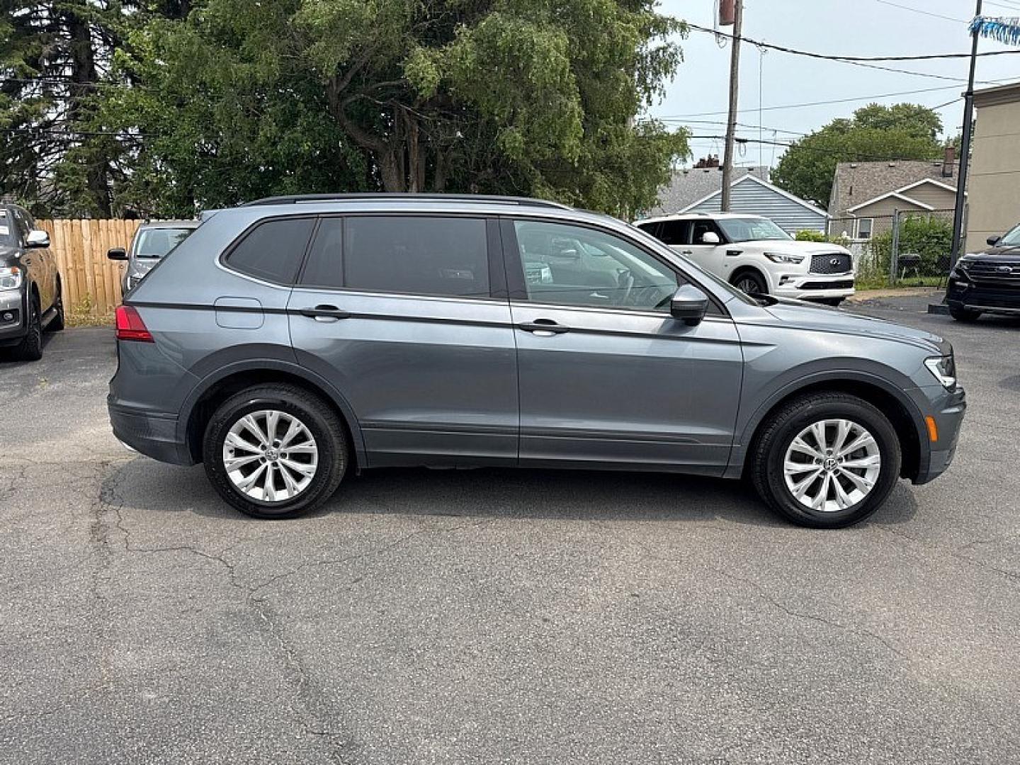 2019 GRAY /BLACK Volkswagen Tiguan S (3VV1B7AX7KM) with an 2.0L L4 DOHC 16V TURBO engine, 8A transmission, located at 3304 Woodville Road, Northwood, OH, 43619, (419) 210-8019, 41.612694, -83.480743- Photo#5