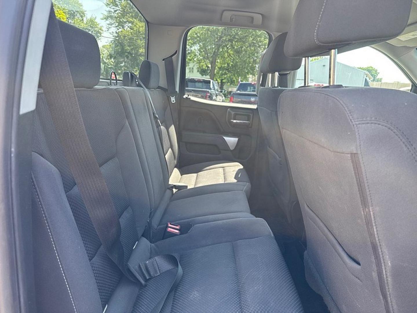 2018 RED /BLACK Chevrolet Silverado 1500 LT Double Cab 4WD (1GCVKREC8JZ) with an 5.3L V8 OHV 16V engine, 6A transmission, located at 3304 Woodville Road, Northwood, OH, 43619, (419) 210-8019, 41.612694, -83.480743 - Your #1 Destination for Auto Loans and mdash;No Matter Your Credit!At our dealership, we believe everyone deserves the opportunity to drive their dream car and mdash;whether you have good credit, bad credit, or no credit at all. With a wide selection of hundreds of cars, trucks, and SUVs, you'll fin- Photo#13