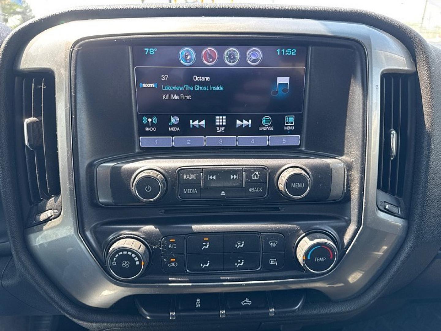 2018 RED /BLACK Chevrolet Silverado 1500 LT Double Cab 4WD (1GCVKREC8JZ) with an 5.3L V8 OHV 16V engine, 6A transmission, located at 3304 Woodville Road, Northwood, OH, 43619, (419) 210-8019, 41.612694, -83.480743 - Your #1 Destination for Auto Loans and mdash;No Matter Your Credit!At our dealership, we believe everyone deserves the opportunity to drive their dream car and mdash;whether you have good credit, bad credit, or no credit at all. With a wide selection of hundreds of cars, trucks, and SUVs, you'll fin- Photo#20