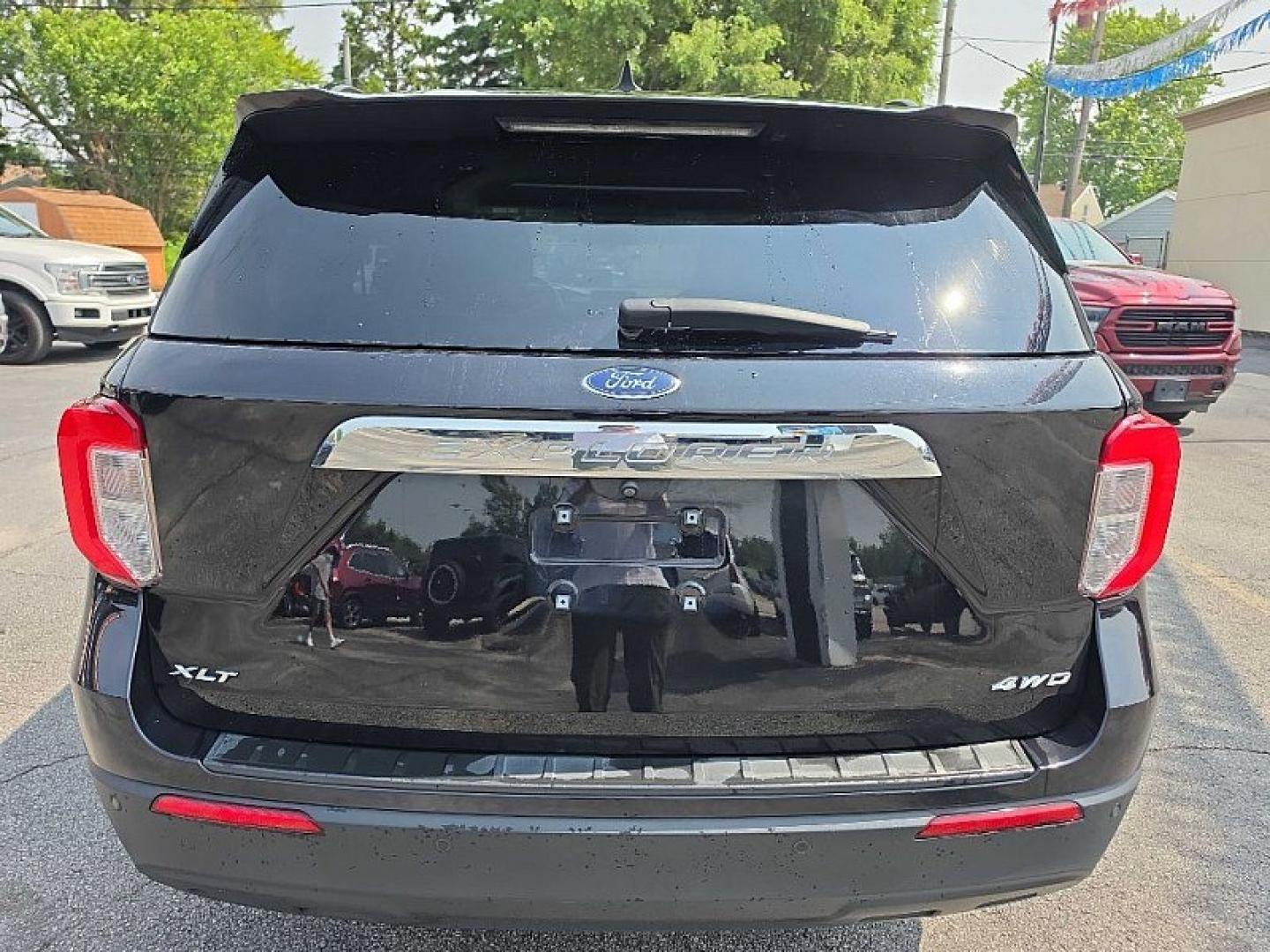 2022 BLACK /BLACK Ford Explorer XLT AWD (1FMSK8DH2NG) with an 2.3L L4 DOHC 16V engine, 10A transmission, located at 3304 Woodville Road, Northwood, OH, 43619, (419) 210-8019, 41.612694, -83.480743 - Your #1 Destination for Auto Loans and mdash;No Matter Your Credit!At our dealership, we believe everyone deserves the opportunity to drive their dream car and mdash;whether you have good credit, bad credit, or no credit at all. With a wide selection of hundreds of cars, trucks, and SUVs, you'll fin- Photo#3