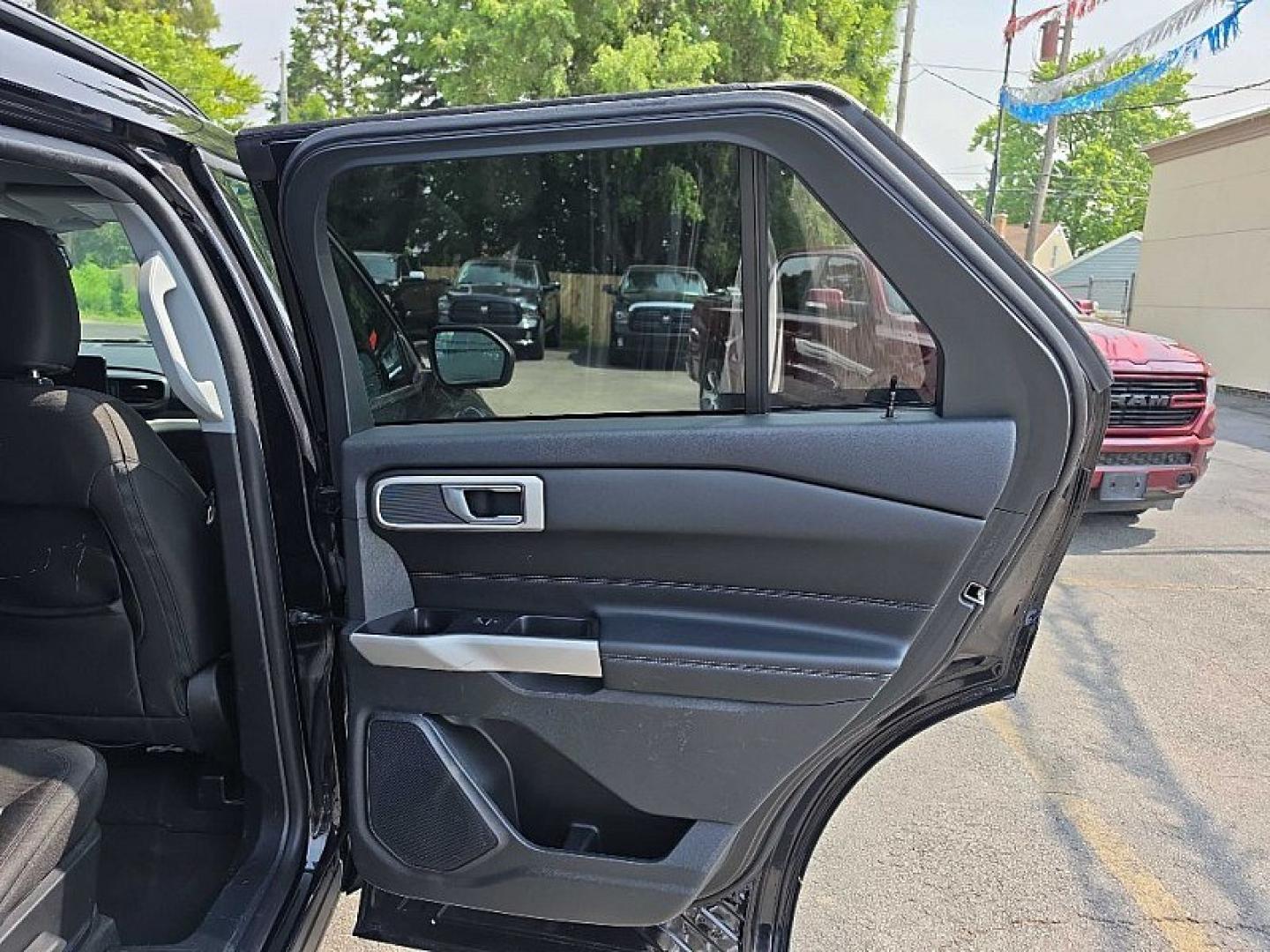 2022 BLACK /BLACK Ford Explorer XLT AWD (1FMSK8DH2NG) with an 2.3L L4 DOHC 16V engine, 10A transmission, located at 3304 Woodville Road, Northwood, OH, 43619, (419) 210-8019, 41.612694, -83.480743 - Your #1 Destination for Auto Loans and mdash;No Matter Your Credit!At our dealership, we believe everyone deserves the opportunity to drive their dream car and mdash;whether you have good credit, bad credit, or no credit at all. With a wide selection of hundreds of cars, trucks, and SUVs, you'll fin- Photo#14
