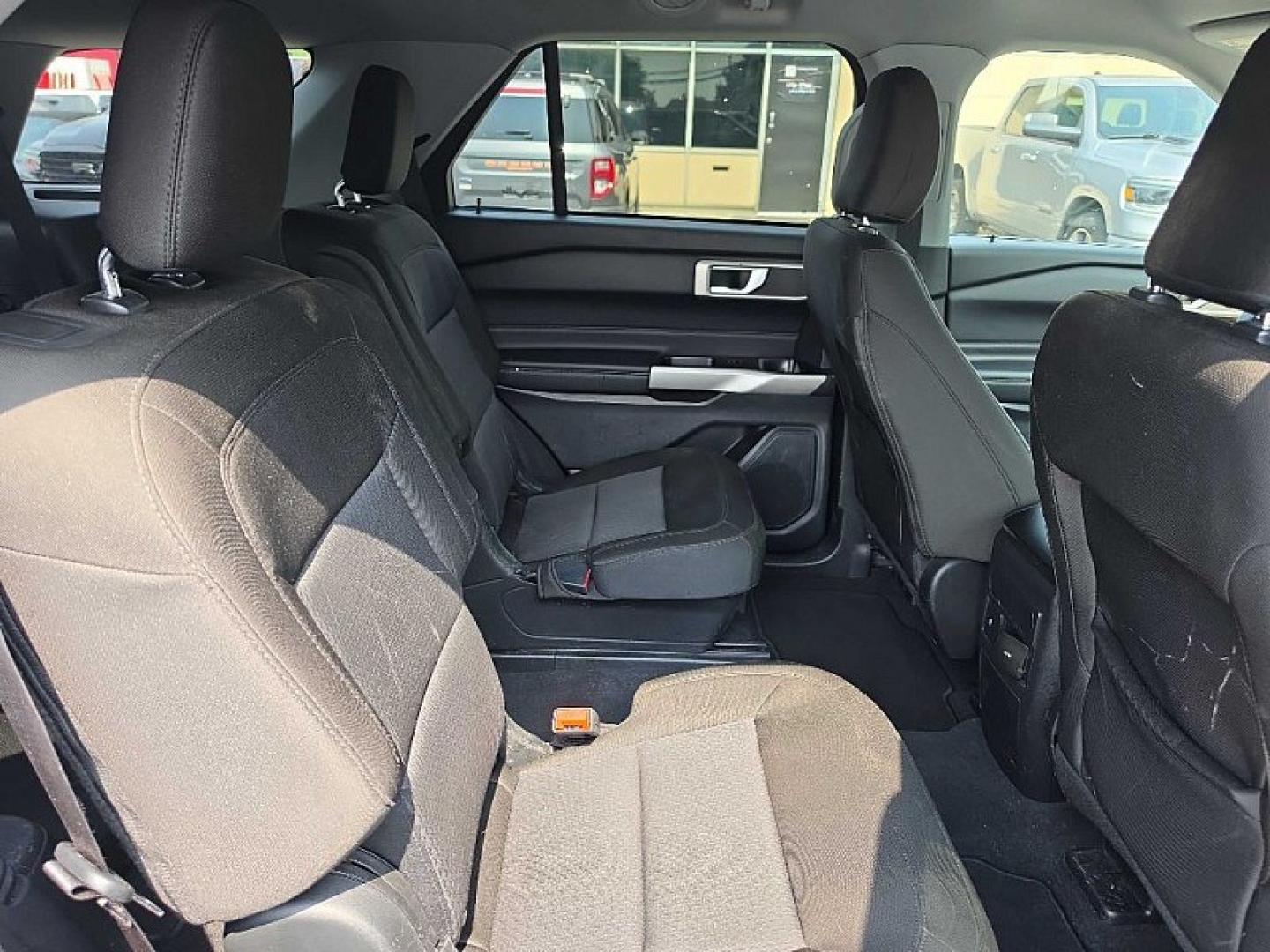 2022 BLACK /BLACK Ford Explorer XLT AWD (1FMSK8DH2NG) with an 2.3L L4 DOHC 16V engine, 10A transmission, located at 3304 Woodville Road, Northwood, OH, 43619, (419) 210-8019, 41.612694, -83.480743 - Your #1 Destination for Auto Loans and mdash;No Matter Your Credit!At our dealership, we believe everyone deserves the opportunity to drive their dream car and mdash;whether you have good credit, bad credit, or no credit at all. With a wide selection of hundreds of cars, trucks, and SUVs, you'll fin- Photo#15