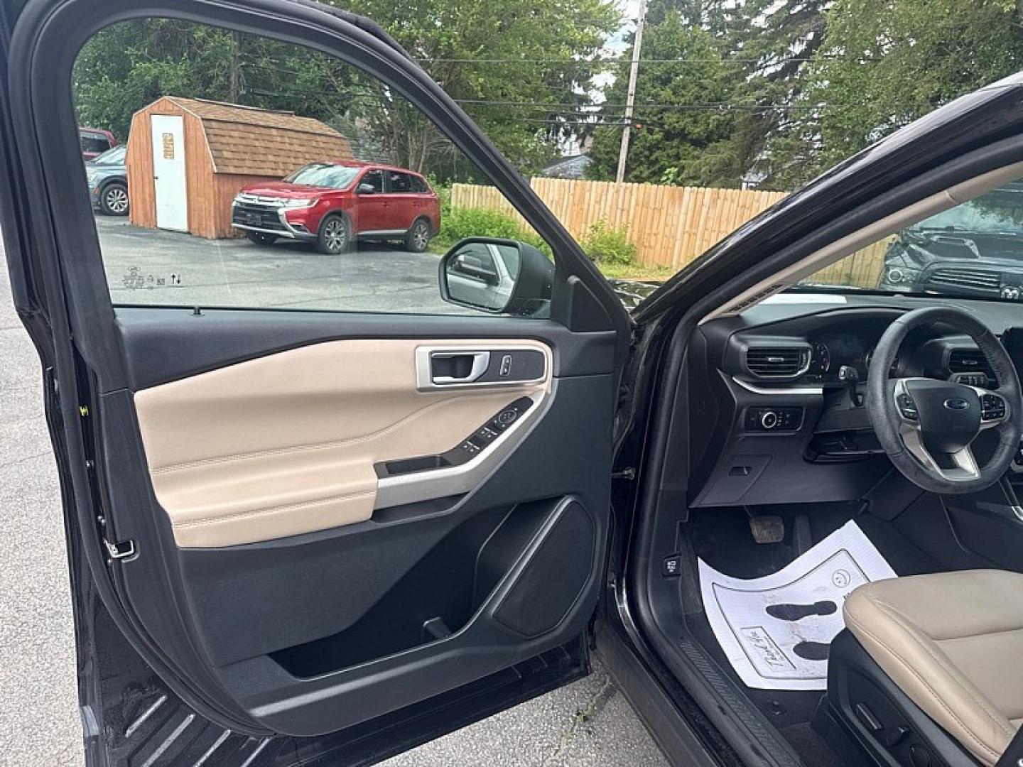 2023 BLACK /BEIGE Ford Explorer XLT (1FMSK7DH6PG) with an 2.3L L4 DOHC 16V engine, 10A transmission, located at 3304 Woodville Road, Northwood, OH, 43619, (419) 210-8019, 41.612694, -83.480743 - Your #1 Destination for Auto Loans and mdash;No Matter Your Credit!At our dealership, we believe everyone deserves the opportunity to drive their dream car and mdash;whether you have good credit, bad credit, or no credit at all. With a wide selection of hundreds of cars, trucks, and SUVs, you'll fin- Photo#8