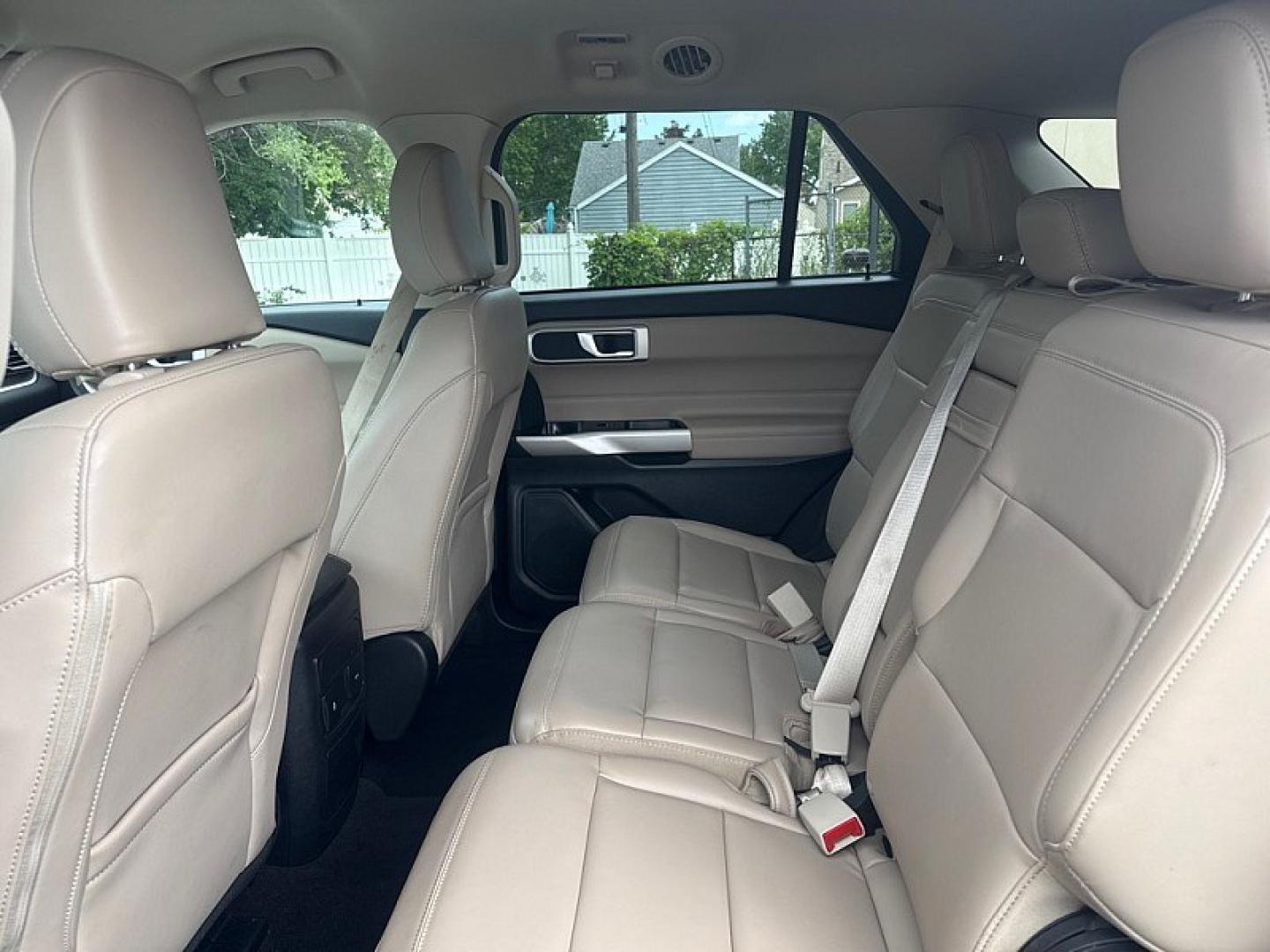 2023 BLACK /BEIGE Ford Explorer XLT (1FMSK7DH6PG) with an 2.3L L4 DOHC 16V engine, 10A transmission, located at 3304 Woodville Road, Northwood, OH, 43619, (419) 210-8019, 41.612694, -83.480743 - Your #1 Destination for Auto Loans and mdash;No Matter Your Credit!At our dealership, we believe everyone deserves the opportunity to drive their dream car and mdash;whether you have good credit, bad credit, or no credit at all. With a wide selection of hundreds of cars, trucks, and SUVs, you'll fin- Photo#11