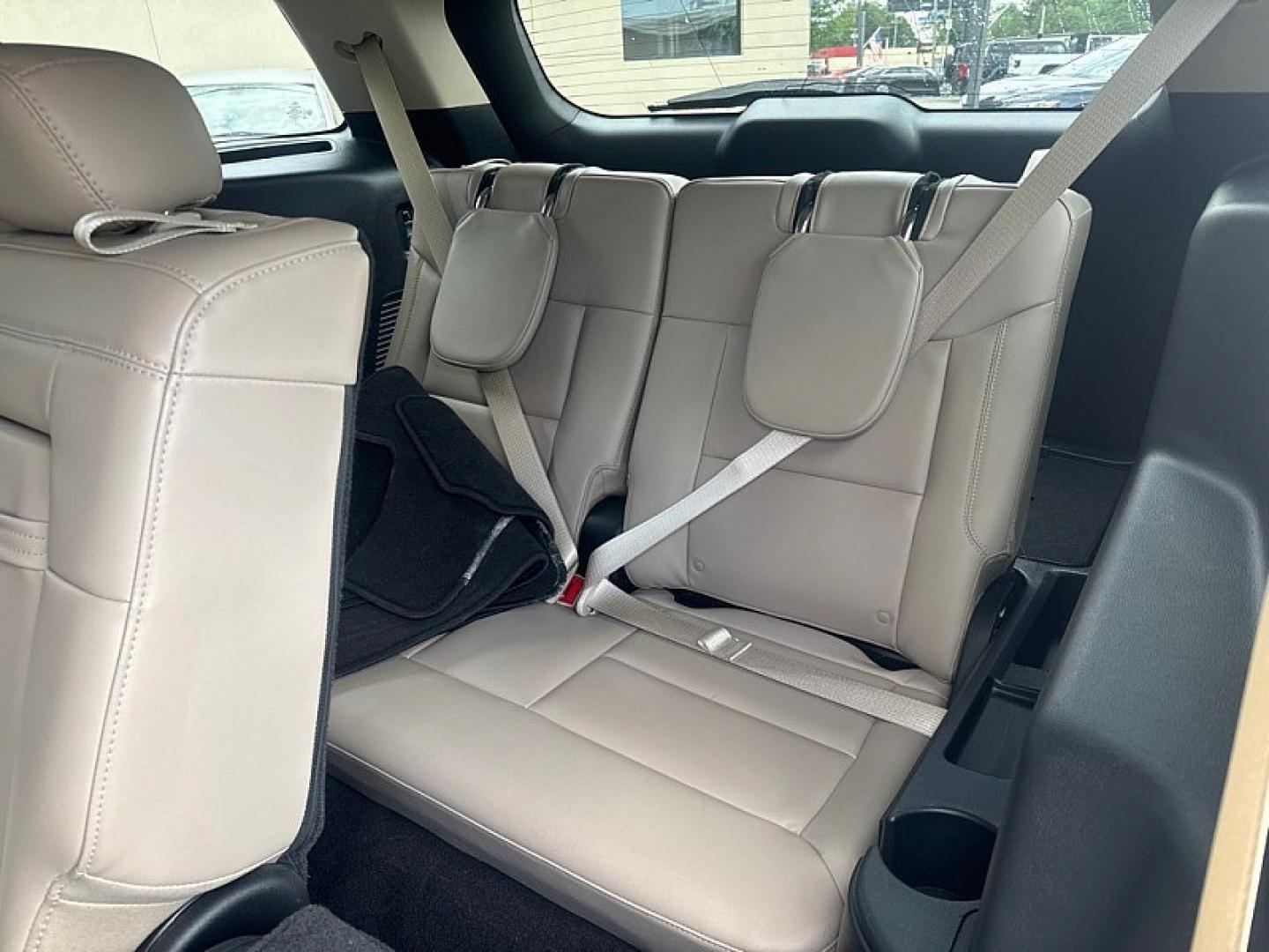 2023 BLACK /BEIGE Ford Explorer XLT (1FMSK7DH6PG) with an 2.3L L4 DOHC 16V engine, 10A transmission, located at 3304 Woodville Road, Northwood, OH, 43619, (419) 210-8019, 41.612694, -83.480743 - Your #1 Destination for Auto Loans and mdash;No Matter Your Credit!At our dealership, we believe everyone deserves the opportunity to drive their dream car and mdash;whether you have good credit, bad credit, or no credit at all. With a wide selection of hundreds of cars, trucks, and SUVs, you'll fin- Photo#12