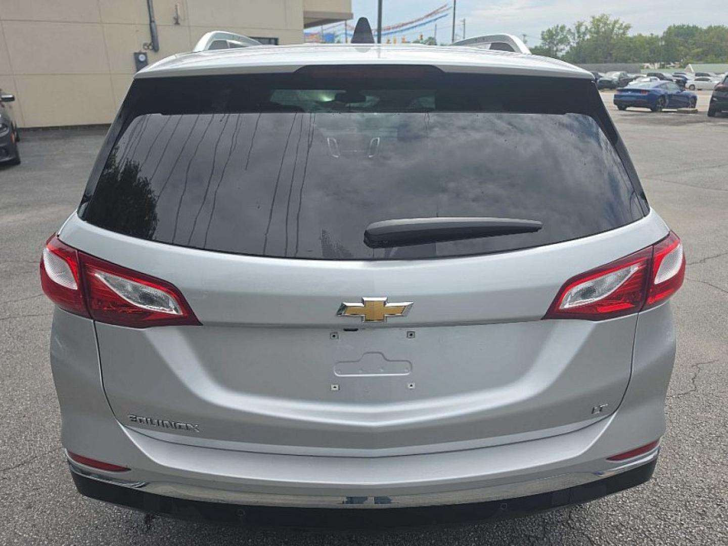 2021 SILVER /BLACK Chevrolet Equinox LT 2WD (3GNAXKEV0MS) with an 1.5L L4 DOHC 16V TURBO engine, 6A transmission, located at 3304 Woodville Road, Northwood, OH, 43619, (419) 210-8019, 41.612694, -83.480743 - Your #1 Destination for Auto Loans and mdash;No Matter Your Credit!At our dealership, we believe everyone deserves the opportunity to drive their dream car and mdash;whether you have good credit, bad credit, or no credit at all. With a wide selection of hundreds of cars, trucks, and SUVs, you'll fin- Photo#3