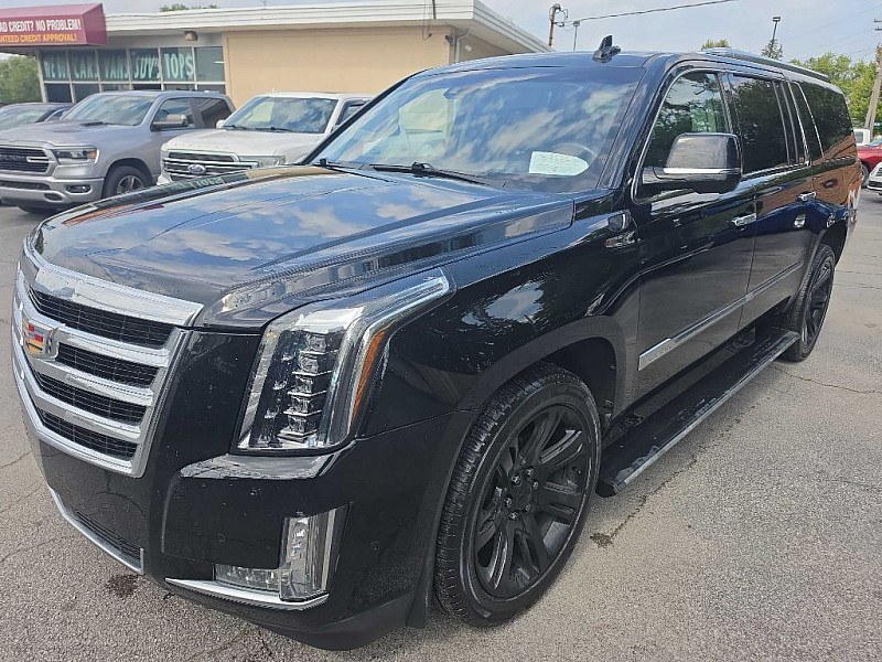 photo of 2017 Cadillac Escalade ESV Premium 4WD