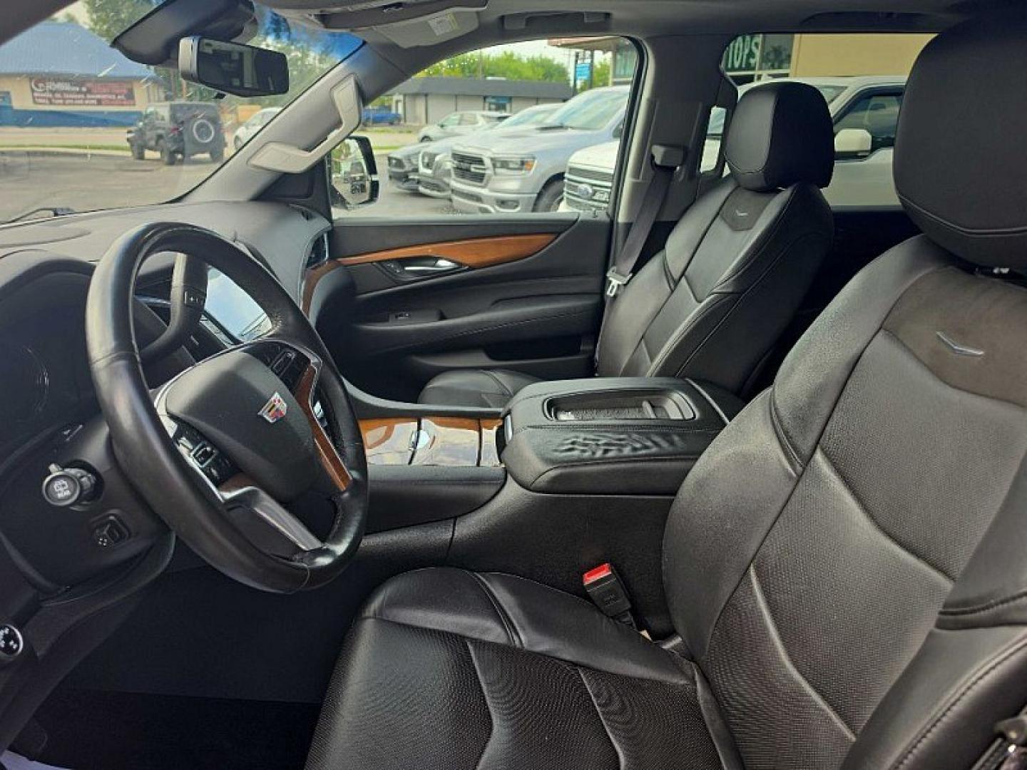2017 BLACK /BLACK Cadillac Escalade ESV Premium 4WD (1GYS4JKJXHR) with an 6.2L V8 OHV 16V FFV engine, 8A transmission, located at 3304 Woodville Road, Northwood, OH, 43619, (419) 210-8019, 41.612694, -83.480743 - Your #1 Destination for Auto Loans and mdash;No Matter Your Credit!At our dealership, we believe everyone deserves the opportunity to drive their dream car and mdash;whether you have good credit, bad credit, or no credit at all. With a wide selection of hundreds of cars, trucks, and SUVs, you'll fin- Photo#9