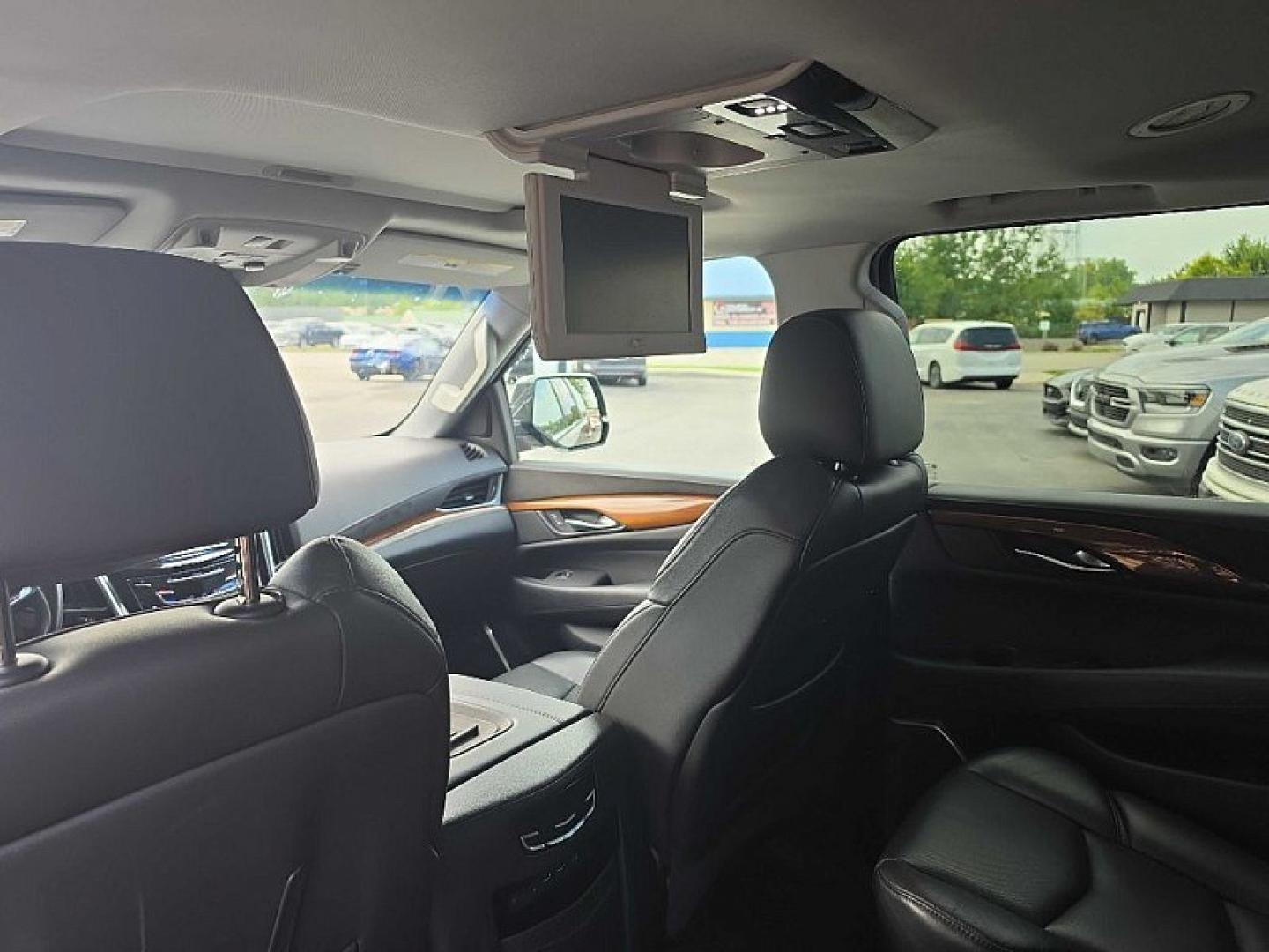 2017 BLACK /BLACK Cadillac Escalade ESV Premium 4WD (1GYS4JKJXHR) with an 6.2L V8 OHV 16V FFV engine, 8A transmission, located at 3304 Woodville Road, Northwood, OH, 43619, (419) 210-8019, 41.612694, -83.480743 - Your #1 Destination for Auto Loans and mdash;No Matter Your Credit!At our dealership, we believe everyone deserves the opportunity to drive their dream car and mdash;whether you have good credit, bad credit, or no credit at all. With a wide selection of hundreds of cars, trucks, and SUVs, you'll fin- Photo#12