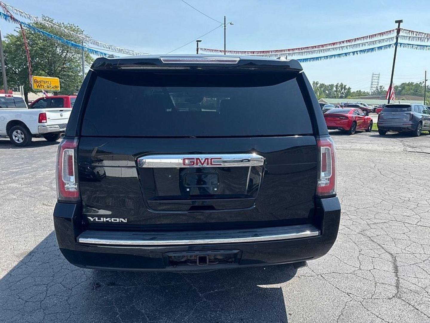 2018 BLACK /BLACK GMC Yukon Denali 4WD (1GKS2CKJ1JR) with an 6.2L V8 OHV 16V engine, 10A transmission, located at 3304 Woodville Road, Northwood, OH, 43619, (419) 210-8019, 41.612694, -83.480743 - Your #1 Destination for Auto Loans and mdash;No Matter Your Credit!At our dealership, we believe everyone deserves the opportunity to drive their dream car and mdash;whether you have good credit, bad credit, or no credit at all. With a wide selection of hundreds of cars, trucks, and SUVs, you'll fin- Photo#3