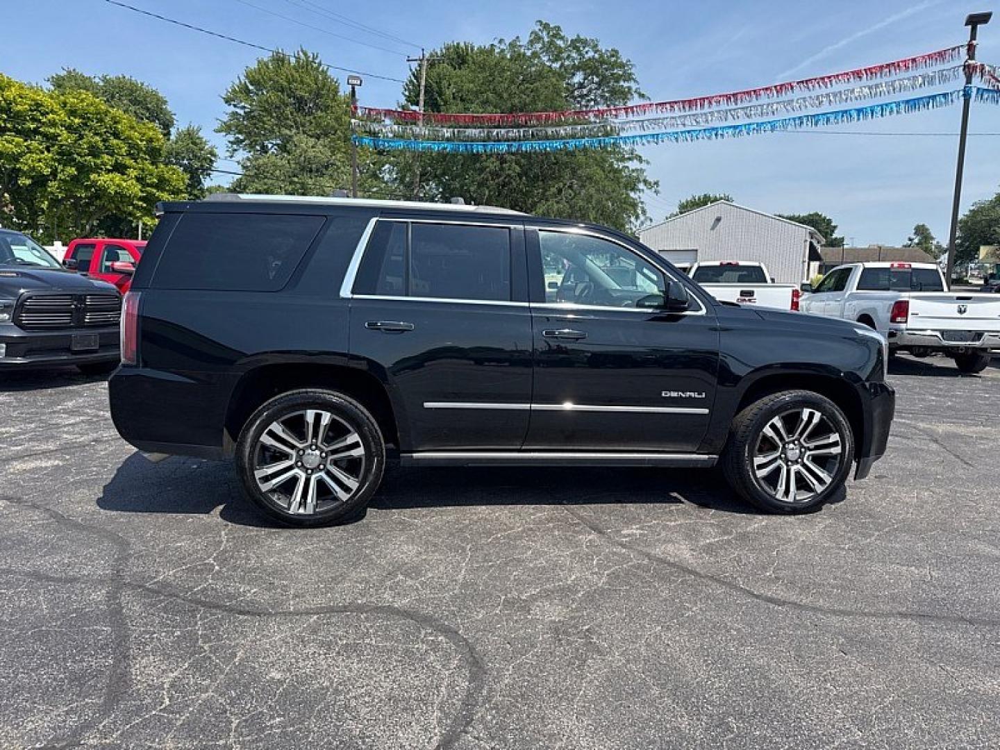 2018 BLACK /BLACK GMC Yukon Denali 4WD (1GKS2CKJ1JR) with an 6.2L V8 OHV 16V engine, 10A transmission, located at 3304 Woodville Road, Northwood, OH, 43619, (419) 210-8019, 41.612694, -83.480743 - Your #1 Destination for Auto Loans and mdash;No Matter Your Credit!At our dealership, we believe everyone deserves the opportunity to drive their dream car and mdash;whether you have good credit, bad credit, or no credit at all. With a wide selection of hundreds of cars, trucks, and SUVs, you'll fin- Photo#5