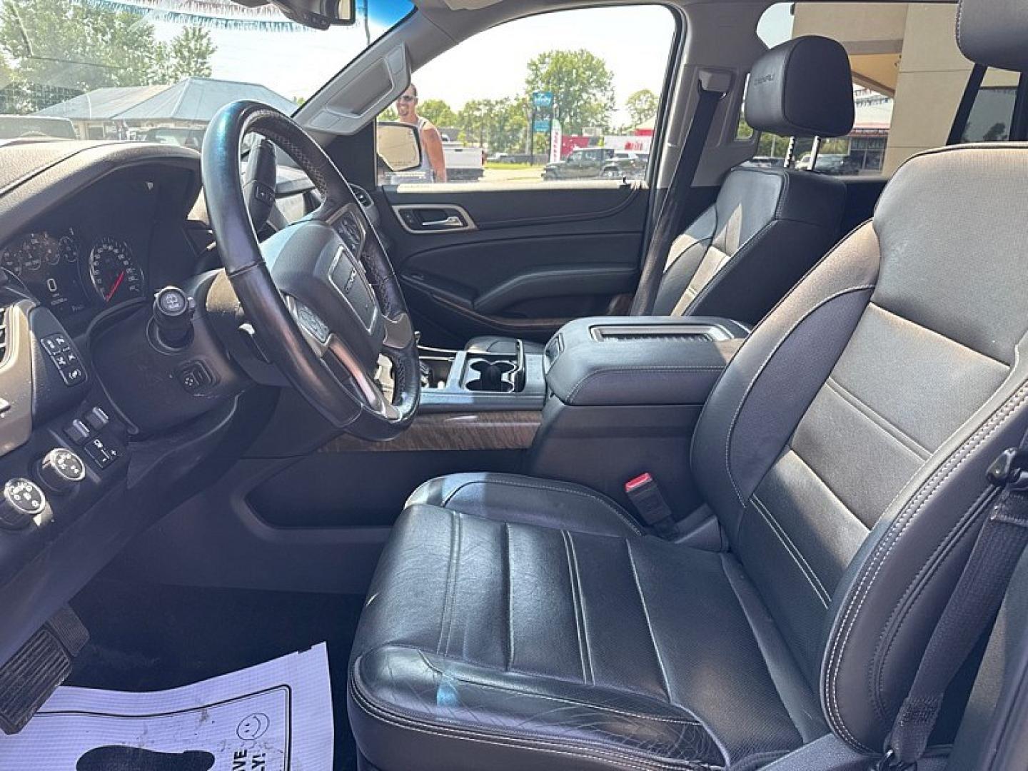 2018 BLACK /BLACK GMC Yukon Denali 4WD (1GKS2CKJ1JR) with an 6.2L V8 OHV 16V engine, 10A transmission, located at 3304 Woodville Road, Northwood, OH, 43619, (419) 210-8019, 41.612694, -83.480743 - Your #1 Destination for Auto Loans and mdash;No Matter Your Credit!At our dealership, we believe everyone deserves the opportunity to drive their dream car and mdash;whether you have good credit, bad credit, or no credit at all. With a wide selection of hundreds of cars, trucks, and SUVs, you'll fin- Photo#9