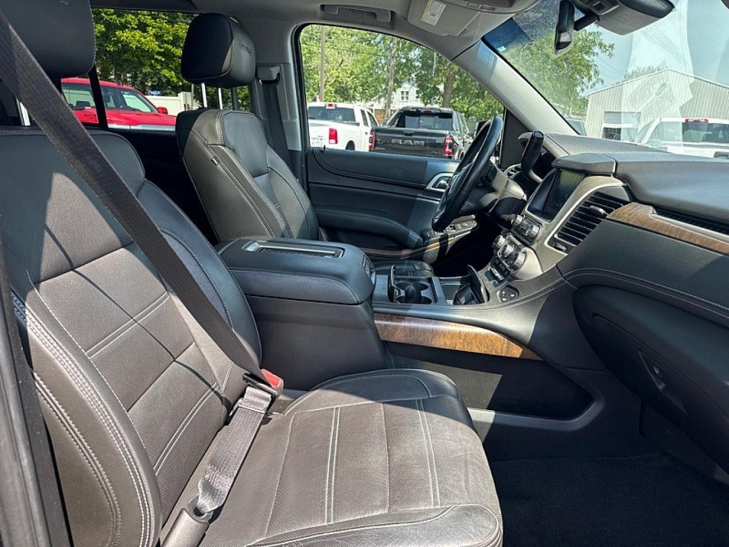 2018 BLACK /BLACK GMC Yukon Denali 4WD (1GKS2CKJ1JR) with an 6.2L V8 OHV 16V engine, 10A transmission, located at 3304 Woodville Road, Northwood, OH, 43619, (419) 210-8019, 41.612694, -83.480743 - Your #1 Destination for Auto Loans and mdash;No Matter Your Credit!At our dealership, we believe everyone deserves the opportunity to drive their dream car and mdash;whether you have good credit, bad credit, or no credit at all. With a wide selection of hundreds of cars, trucks, and SUVs, you'll fin- Photo#18