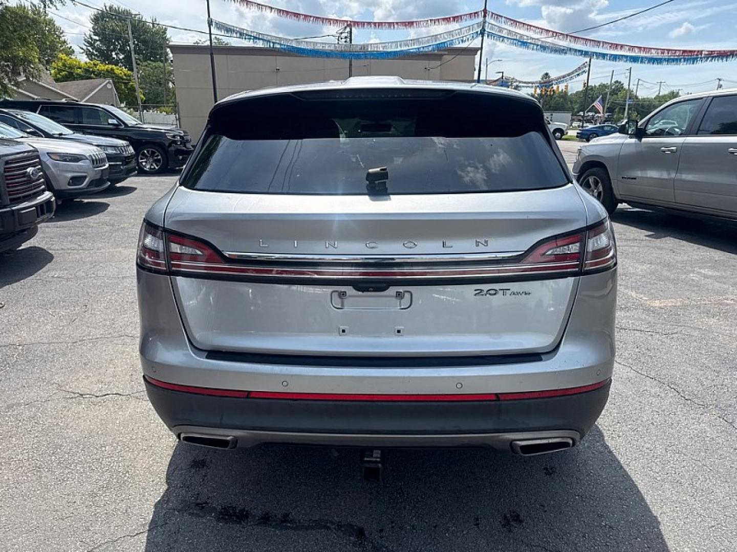 2020 SILVER /BLACK Lincoln Nautilus Reserve AWD (2LMPJ8K98LB) with an 2.0L L4 DOHC 16V engine, 6A transmission, located at 3304 Woodville Road, Northwood, OH, 43619, (419) 210-8019, 41.612694, -83.480743- Photo#3