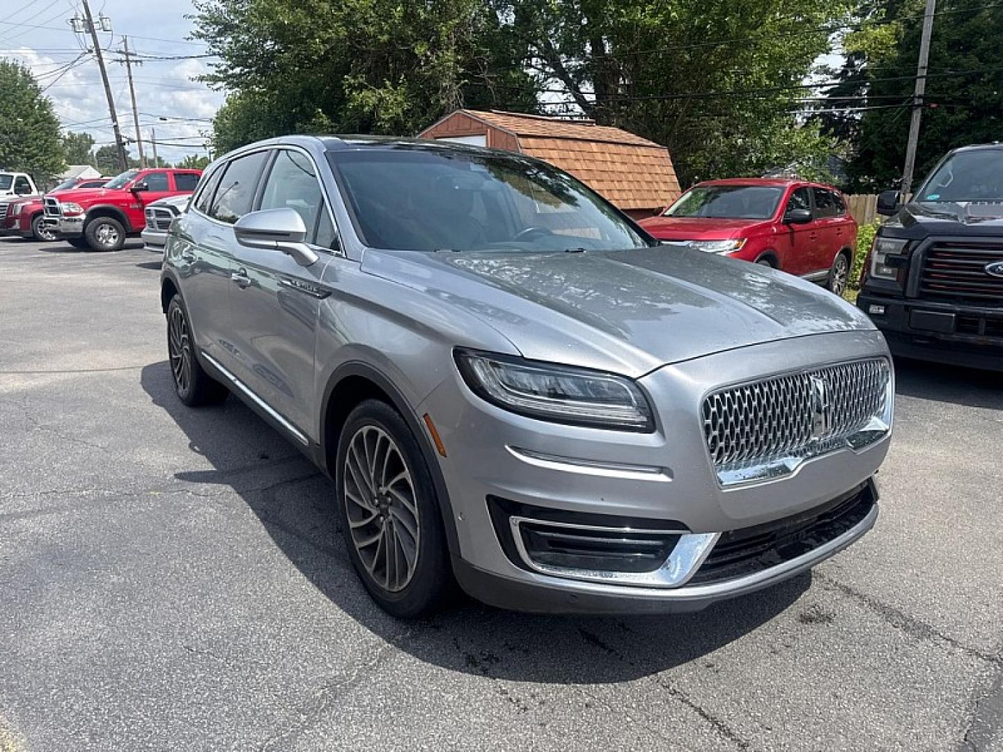 2020 SILVER /BLACK Lincoln Nautilus Reserve AWD (2LMPJ8K98LB) with an 2.0L L4 DOHC 16V engine, 6A transmission, located at 3304 Woodville Road, Northwood, OH, 43619, (419) 210-8019, 41.612694, -83.480743- Photo#6