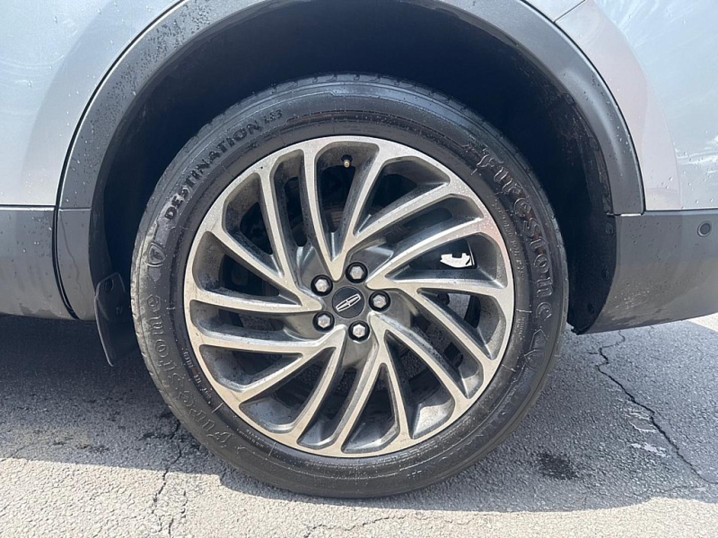 2020 SILVER /BLACK Lincoln Nautilus Reserve AWD (2LMPJ8K98LB) with an 2.0L L4 DOHC 16V engine, 6A transmission, located at 3304 Woodville Road, Northwood, OH, 43619, (419) 210-8019, 41.612694, -83.480743- Photo#17