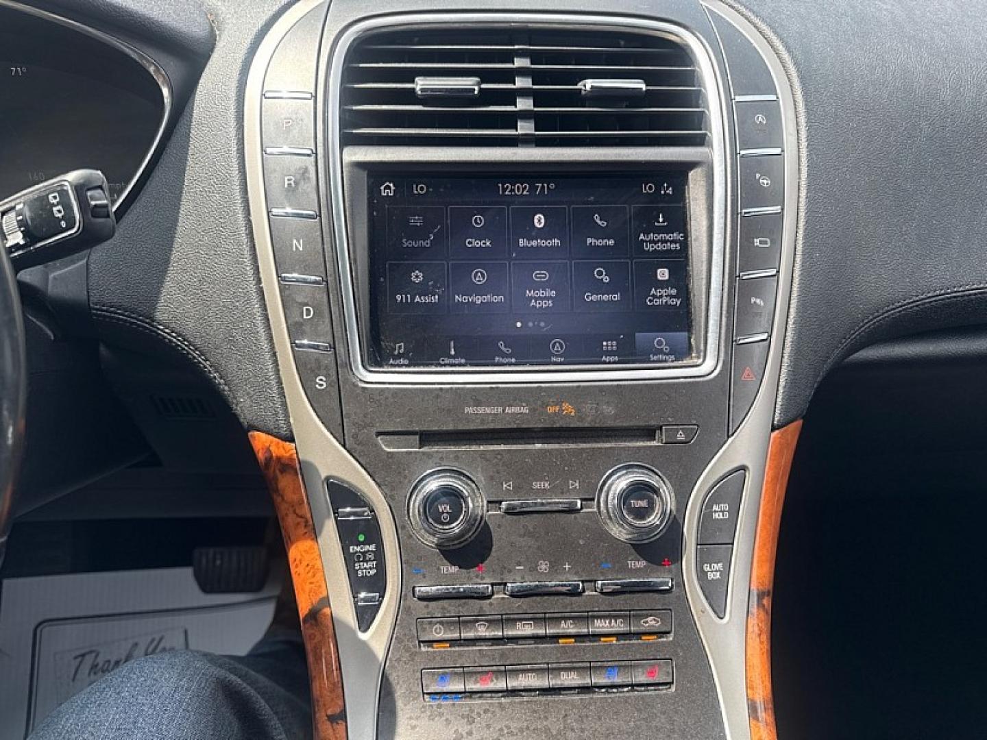 2020 SILVER /BLACK Lincoln Nautilus Reserve AWD (2LMPJ8K98LB) with an 2.0L L4 DOHC 16V engine, 6A transmission, located at 3304 Woodville Road, Northwood, OH, 43619, (419) 210-8019, 41.612694, -83.480743- Photo#21